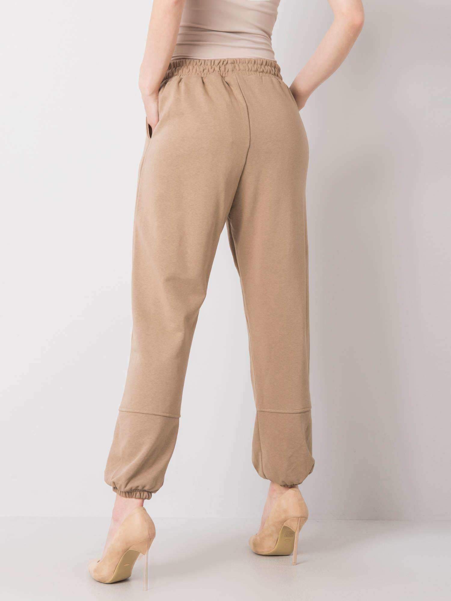 Sweatpants-EM-DR-ES-21-524.16-dark beige