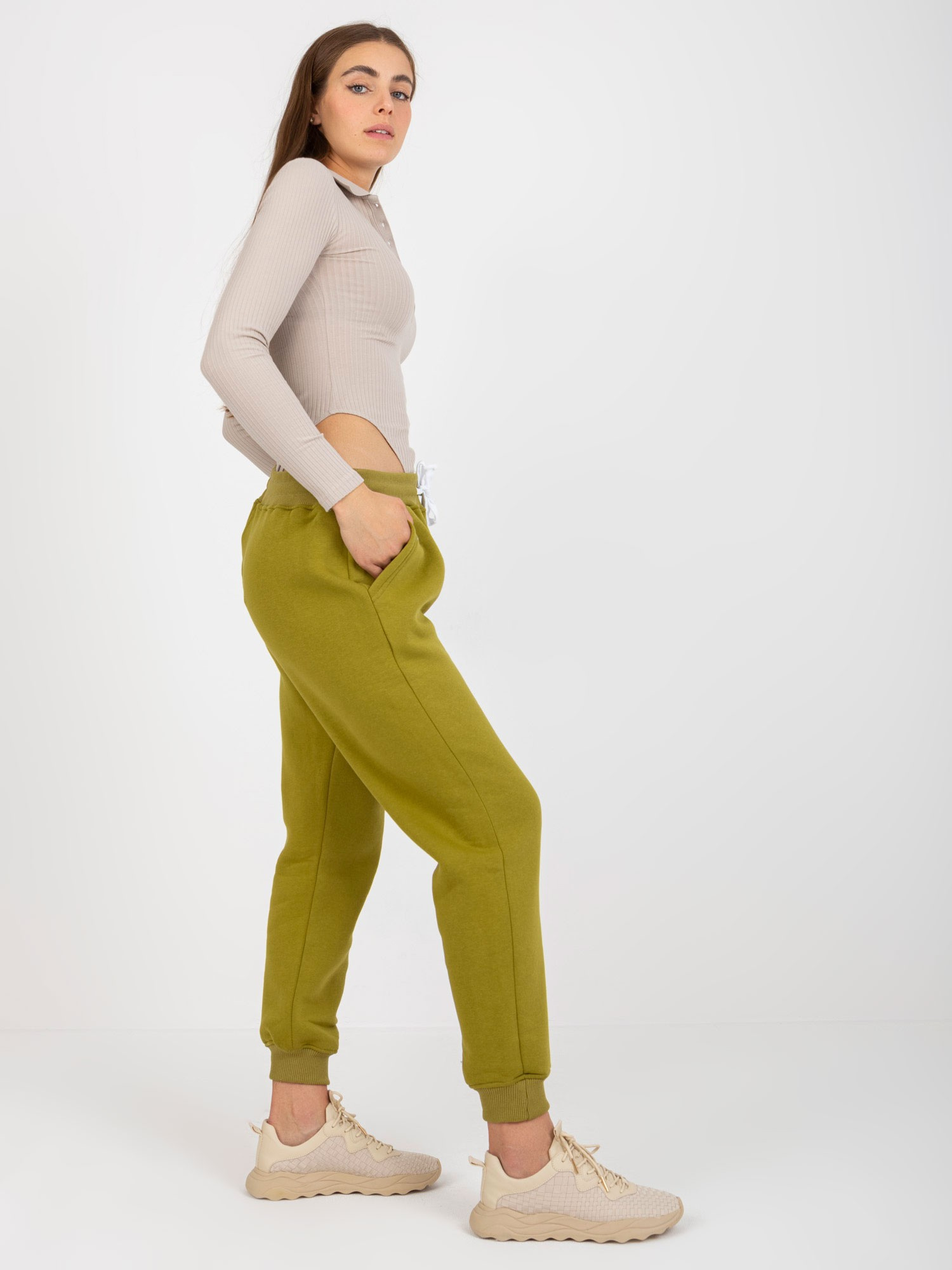 Trousers-FA-DR-8129.49P-olive