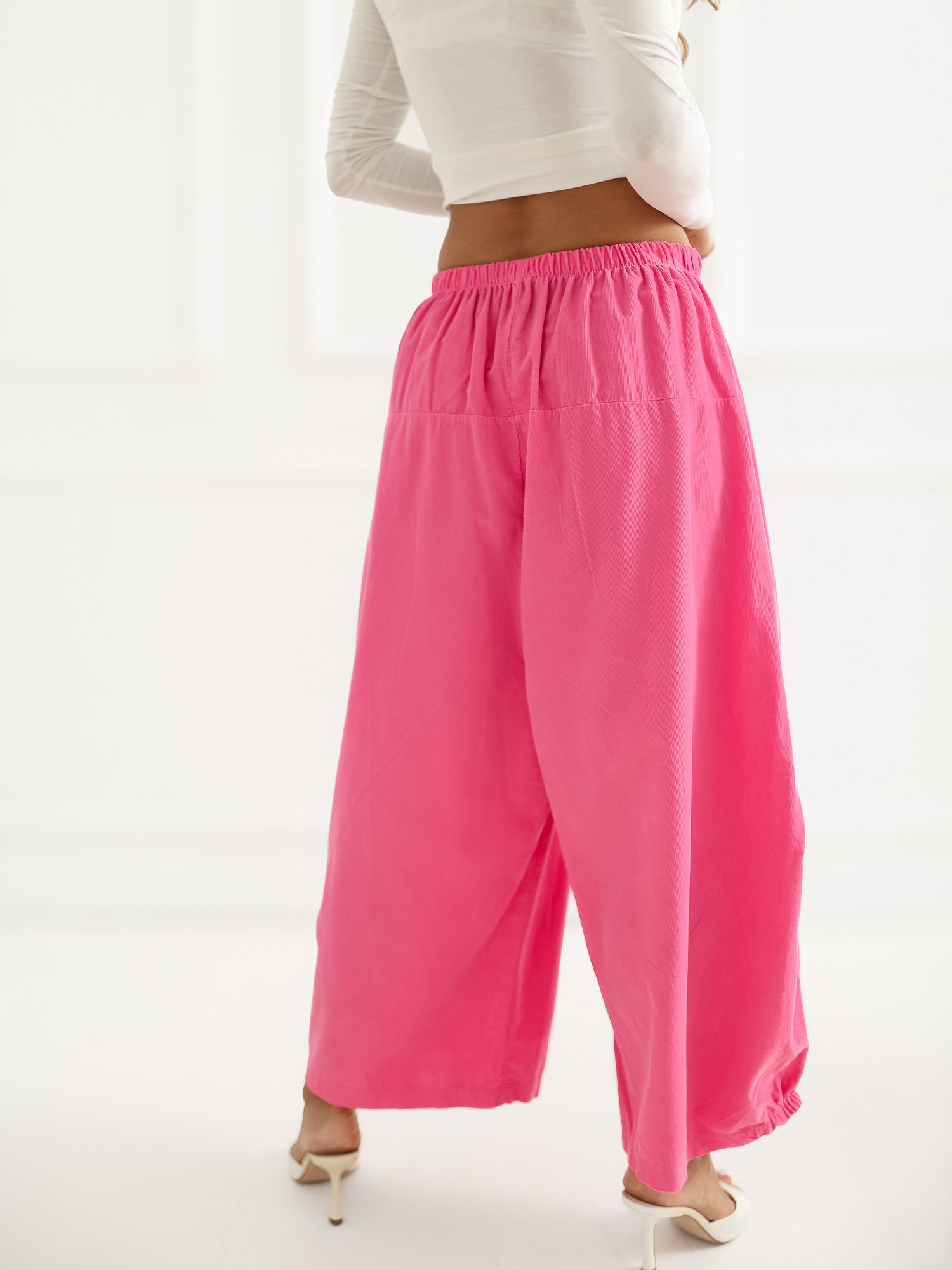 Тъмно розови панталони на Аладин