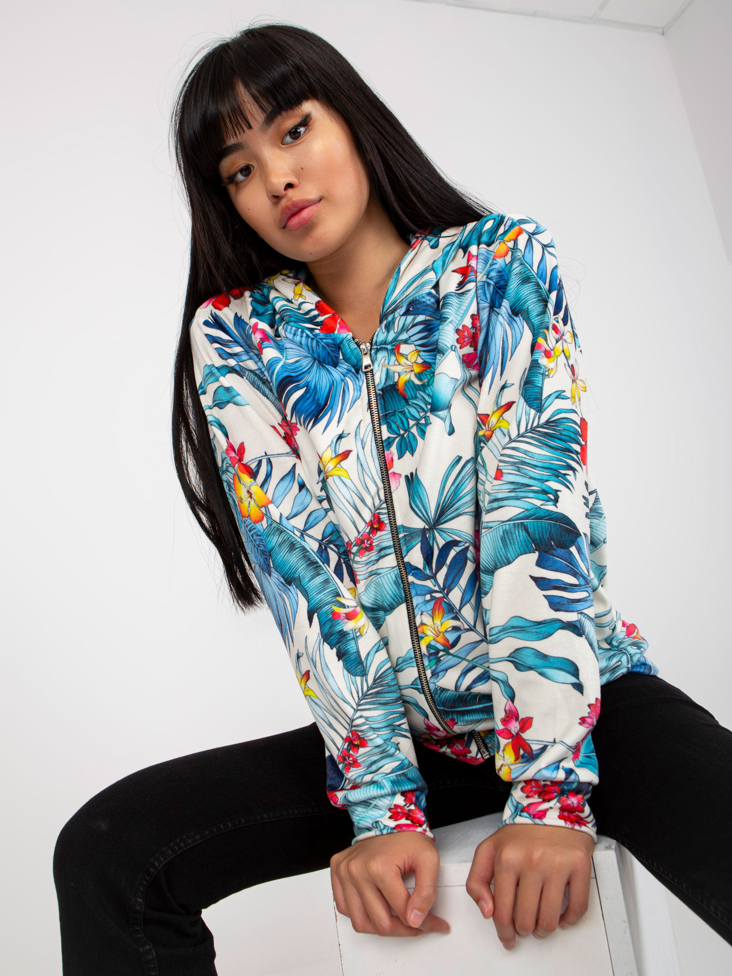 Sweatshirt-RV-BL-8120.69P-white-blue