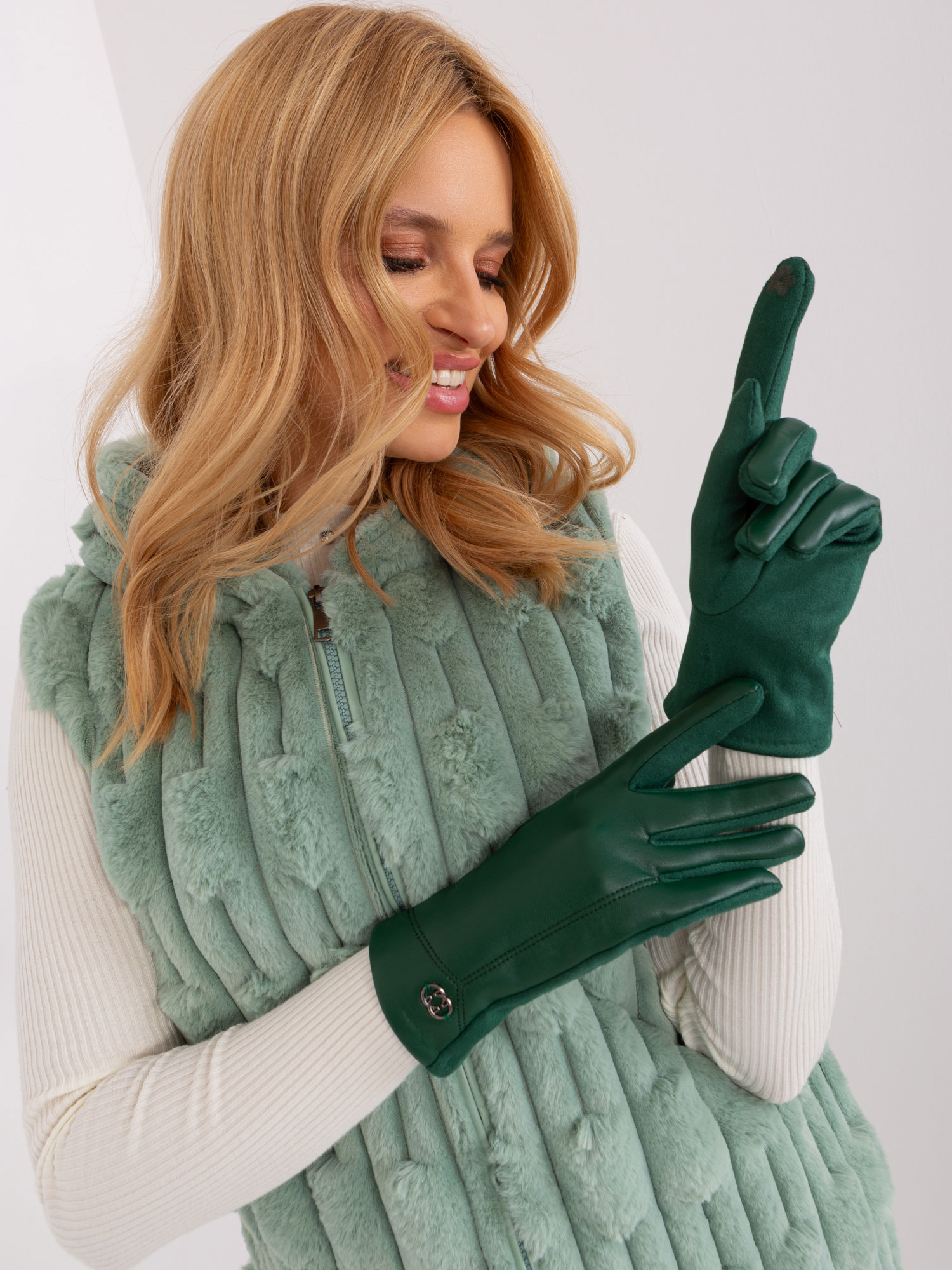 Gloves-AT-RK-239801.11-dark green
