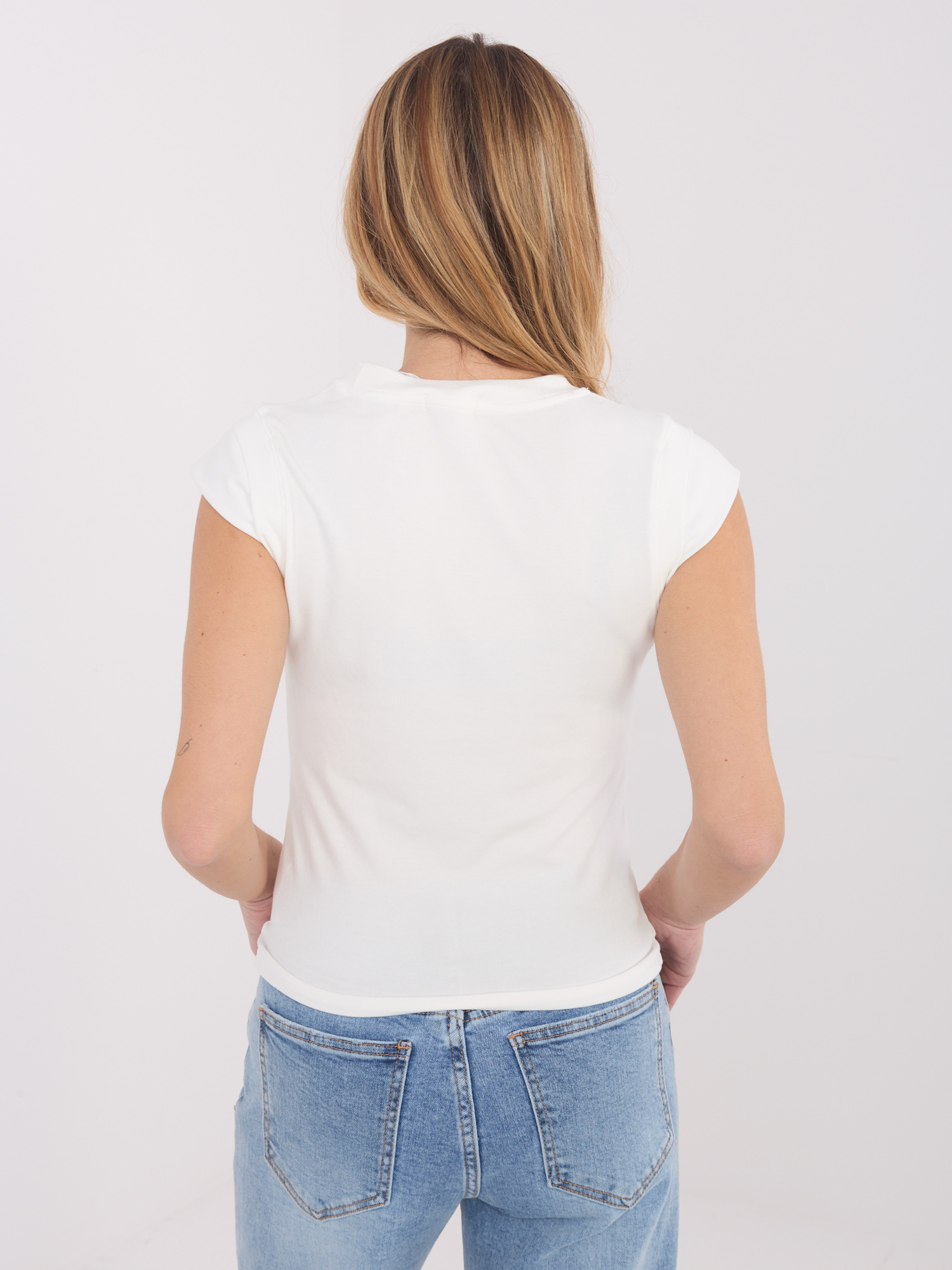 Ecru blúzka bez rukávov