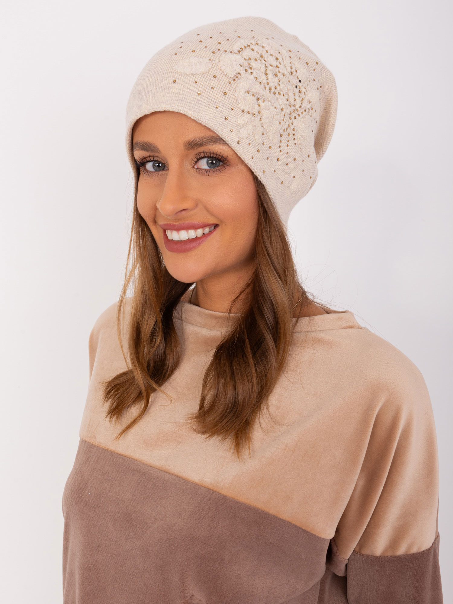 Cap-AT-CZ-23250.01P-light beige