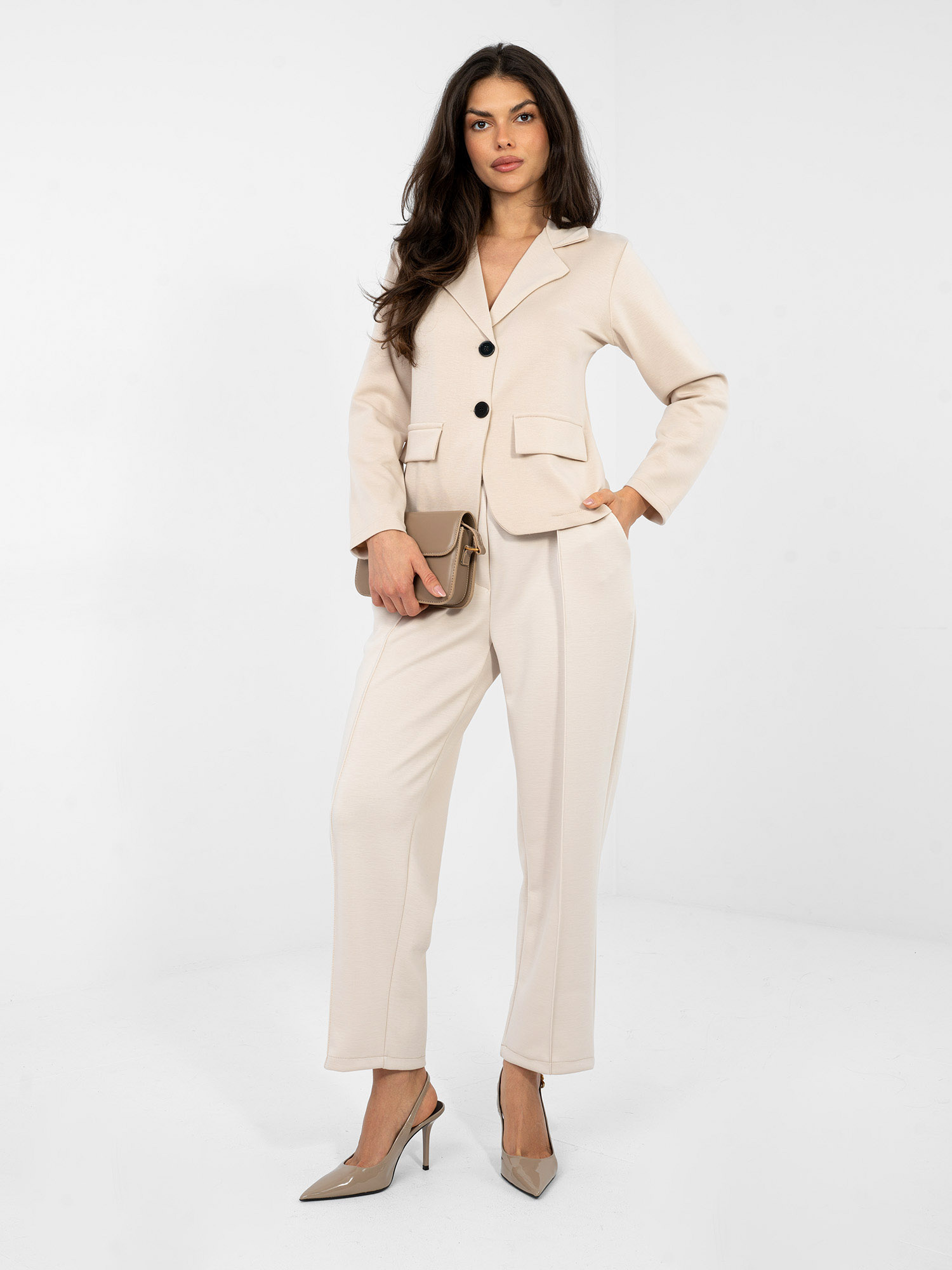 Sako ve světle béžové barvě