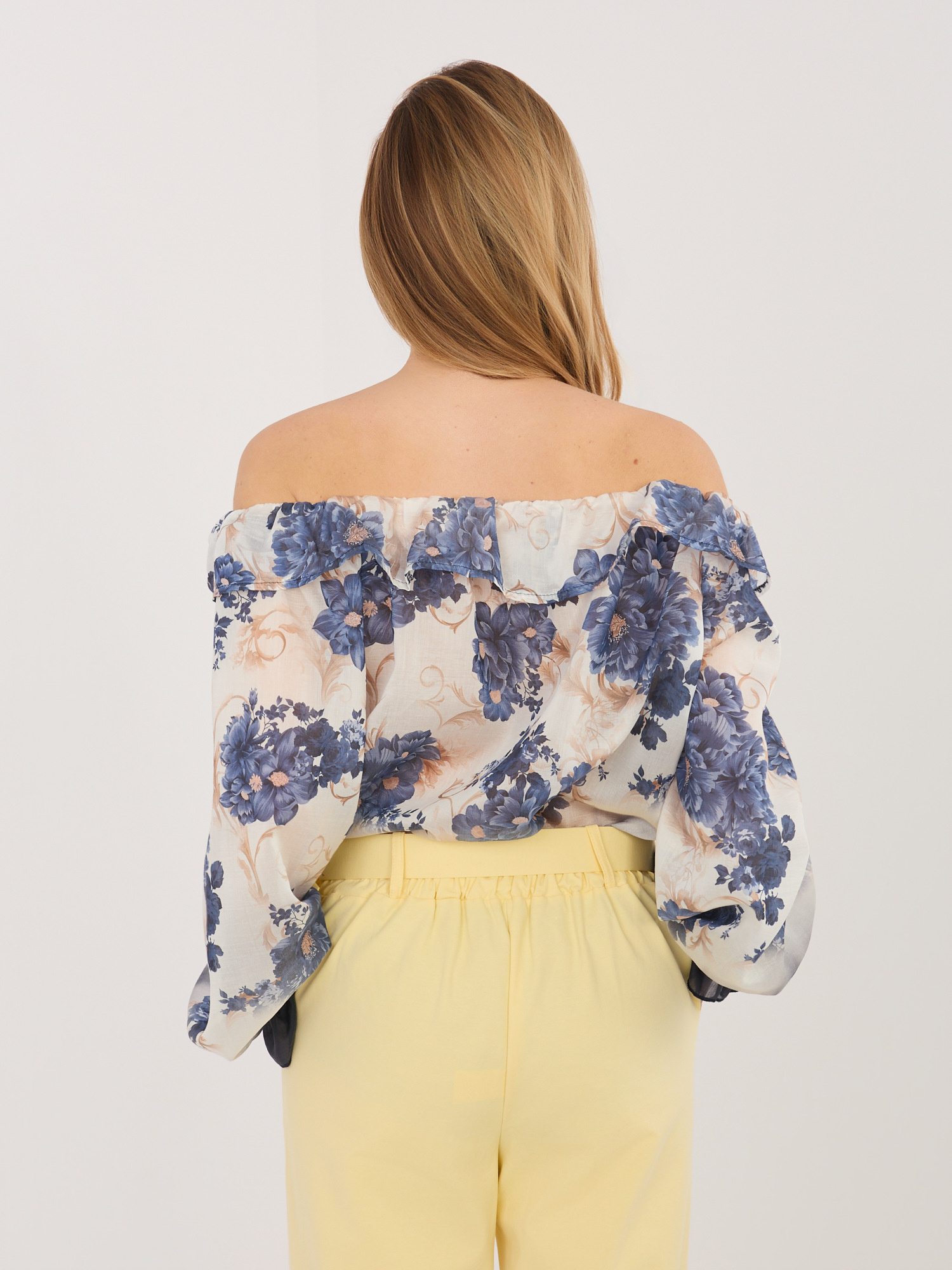 Тъмносиня блуза с шарки