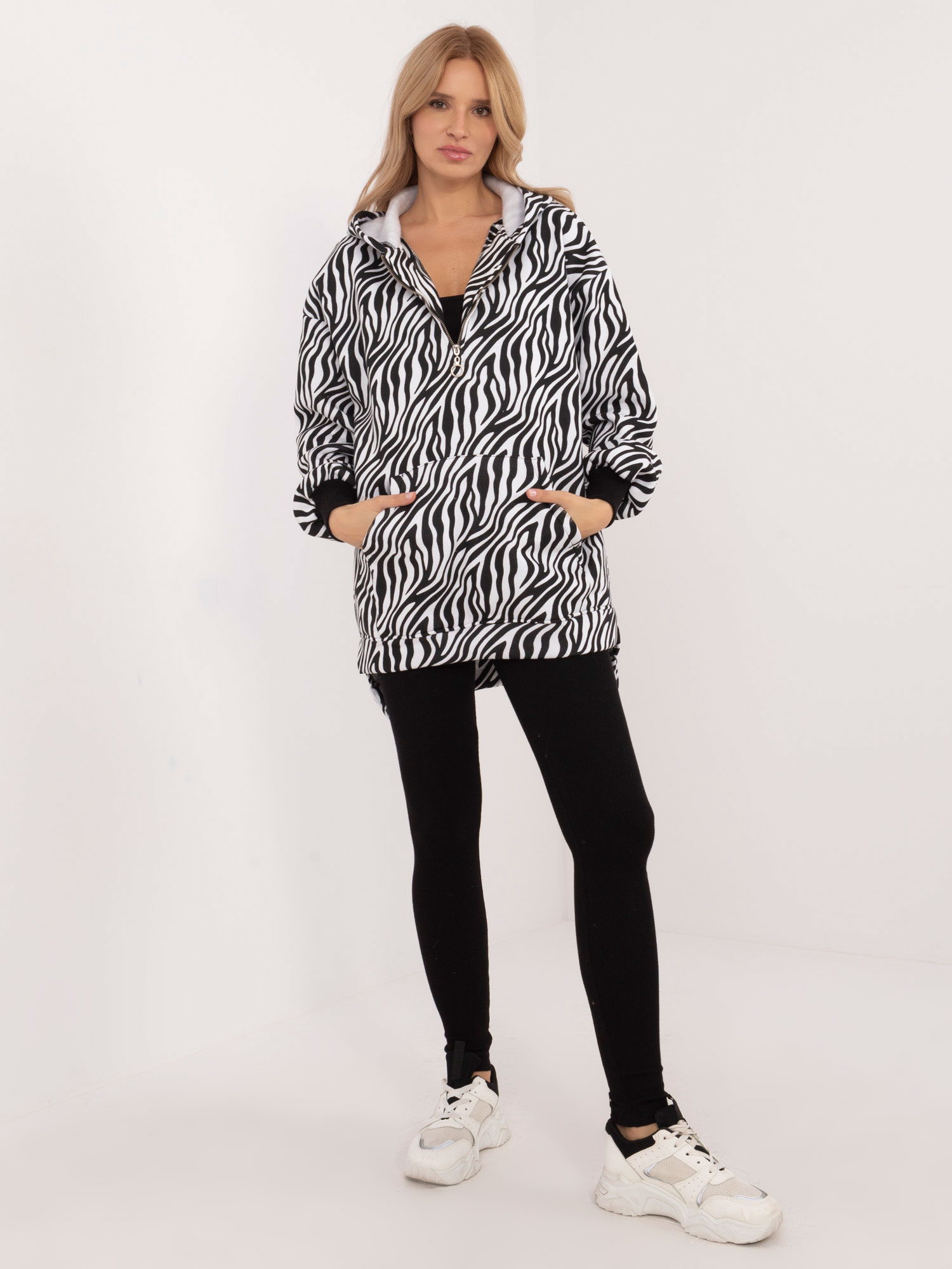Set-EM-KMPL-966.03P-black-white