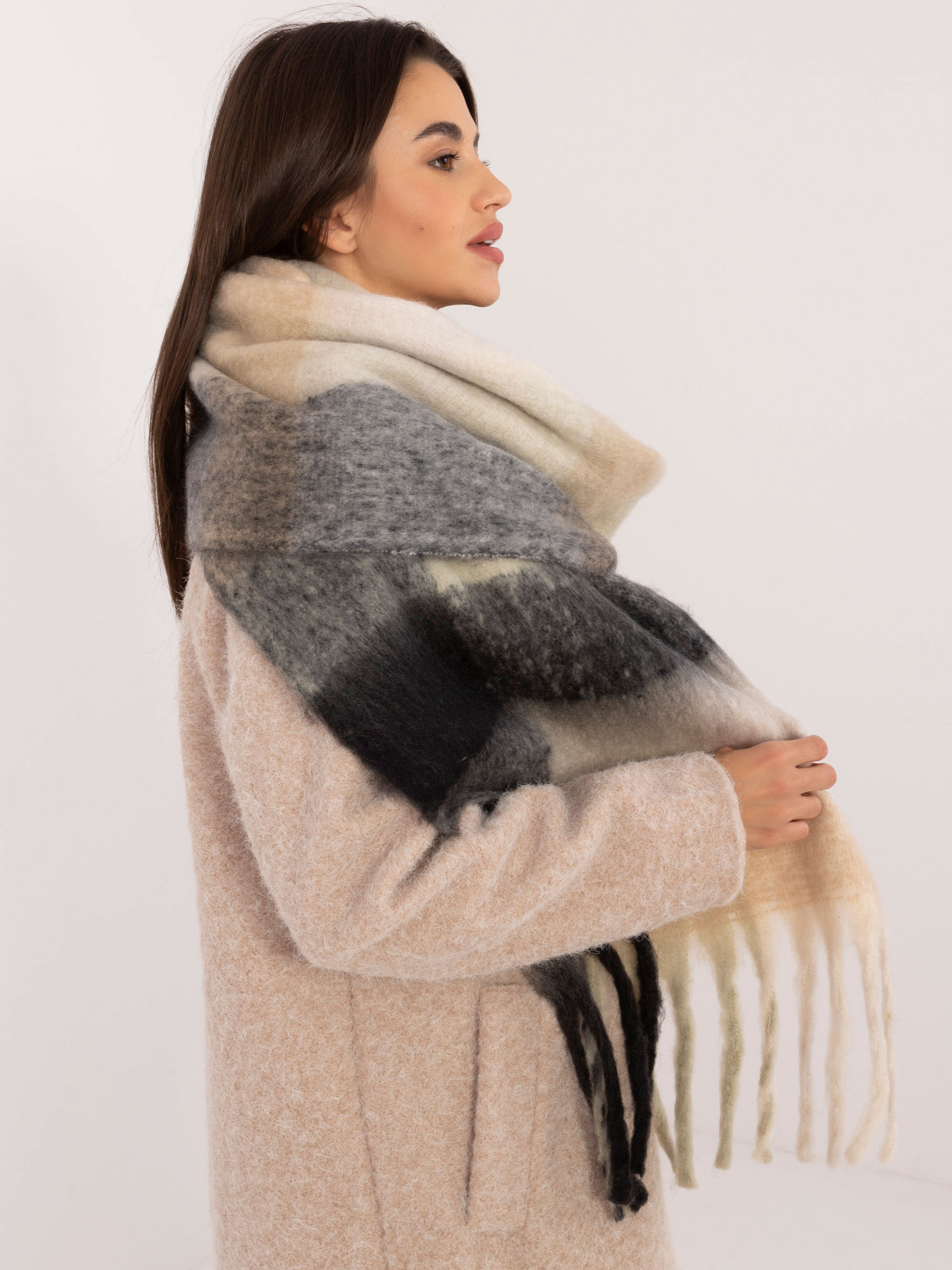 Scarf-AT-SZ-2312501.62-black-beige