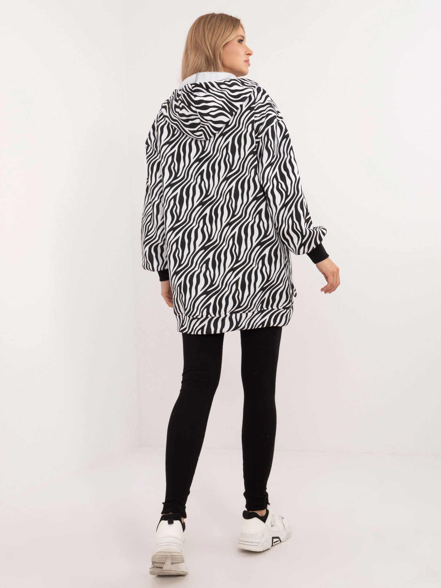 Set-EM-KMPL-966.03P-black-white