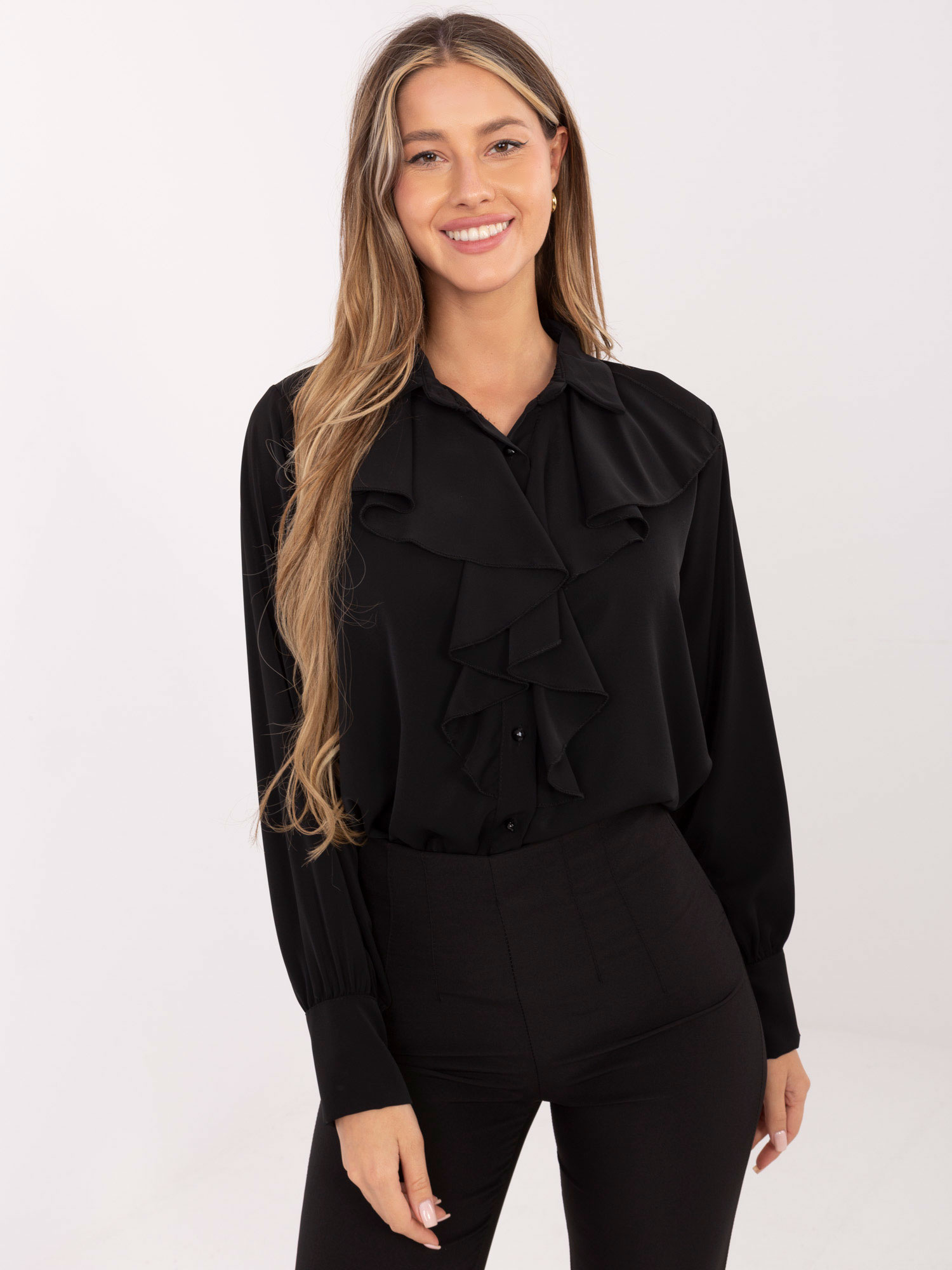 Černá halenka s volány