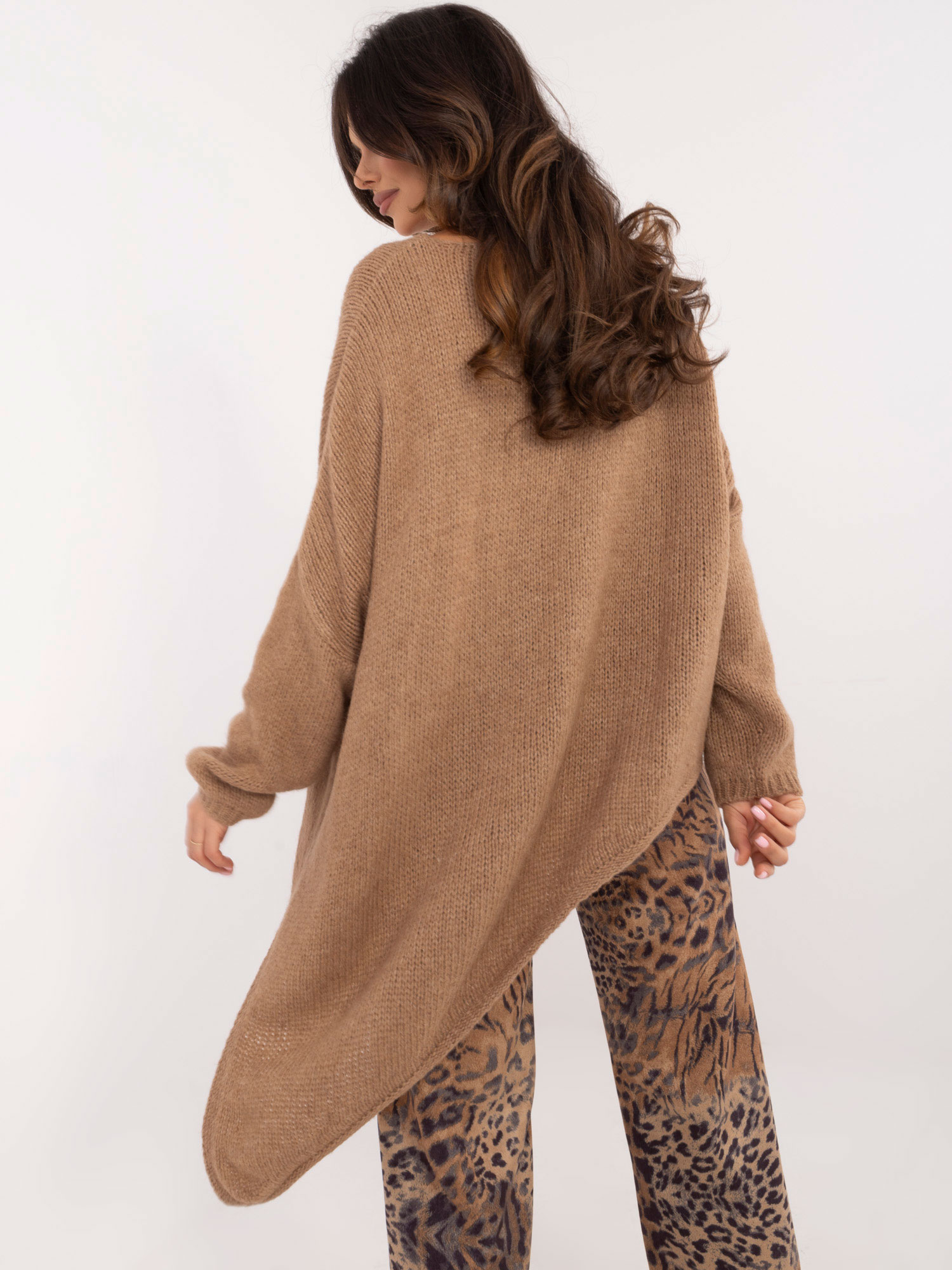 Brown Asymmetric Sweater OCH BELLA