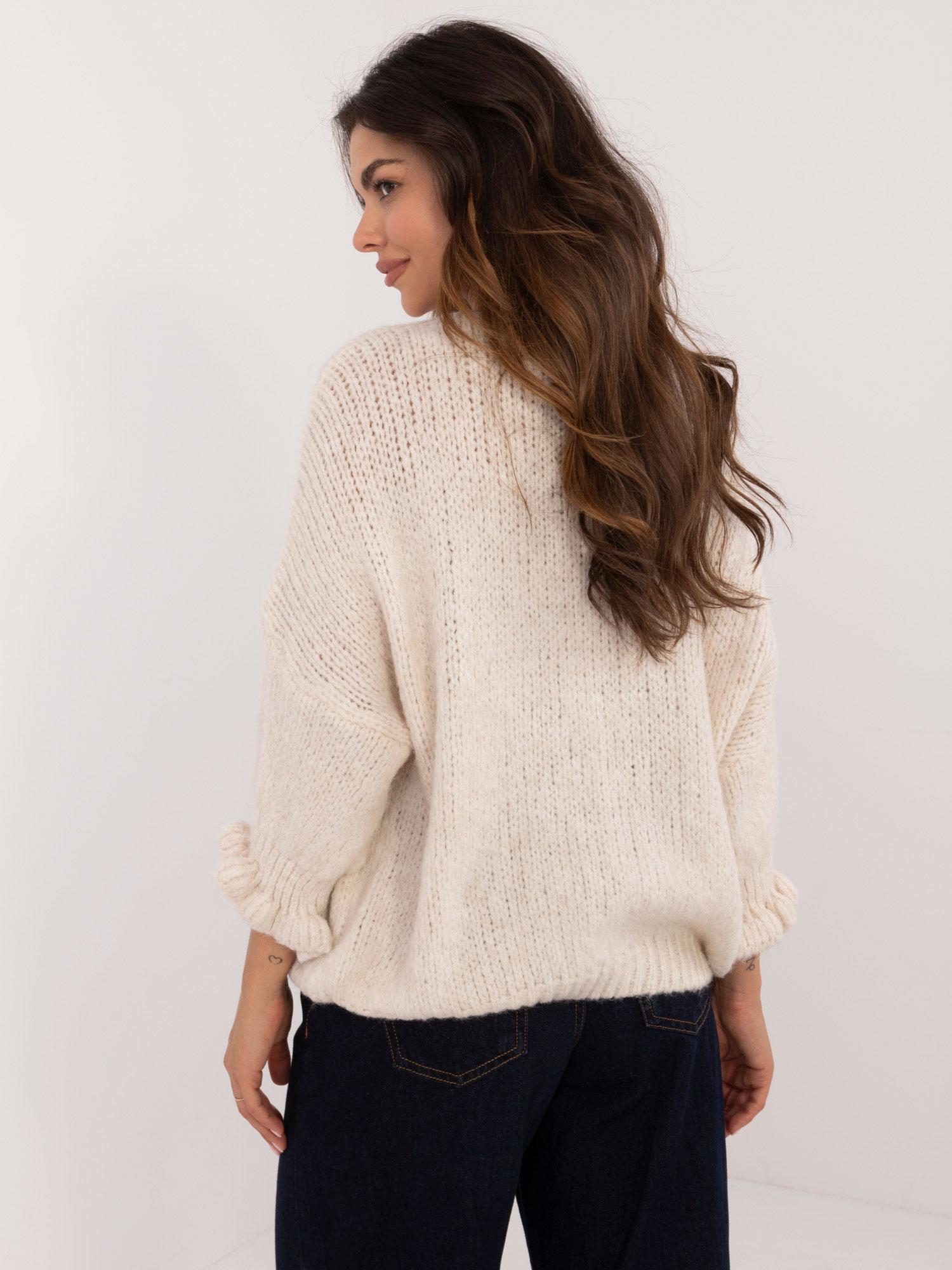 Light beige oversized sweater with 3/4 sleeves