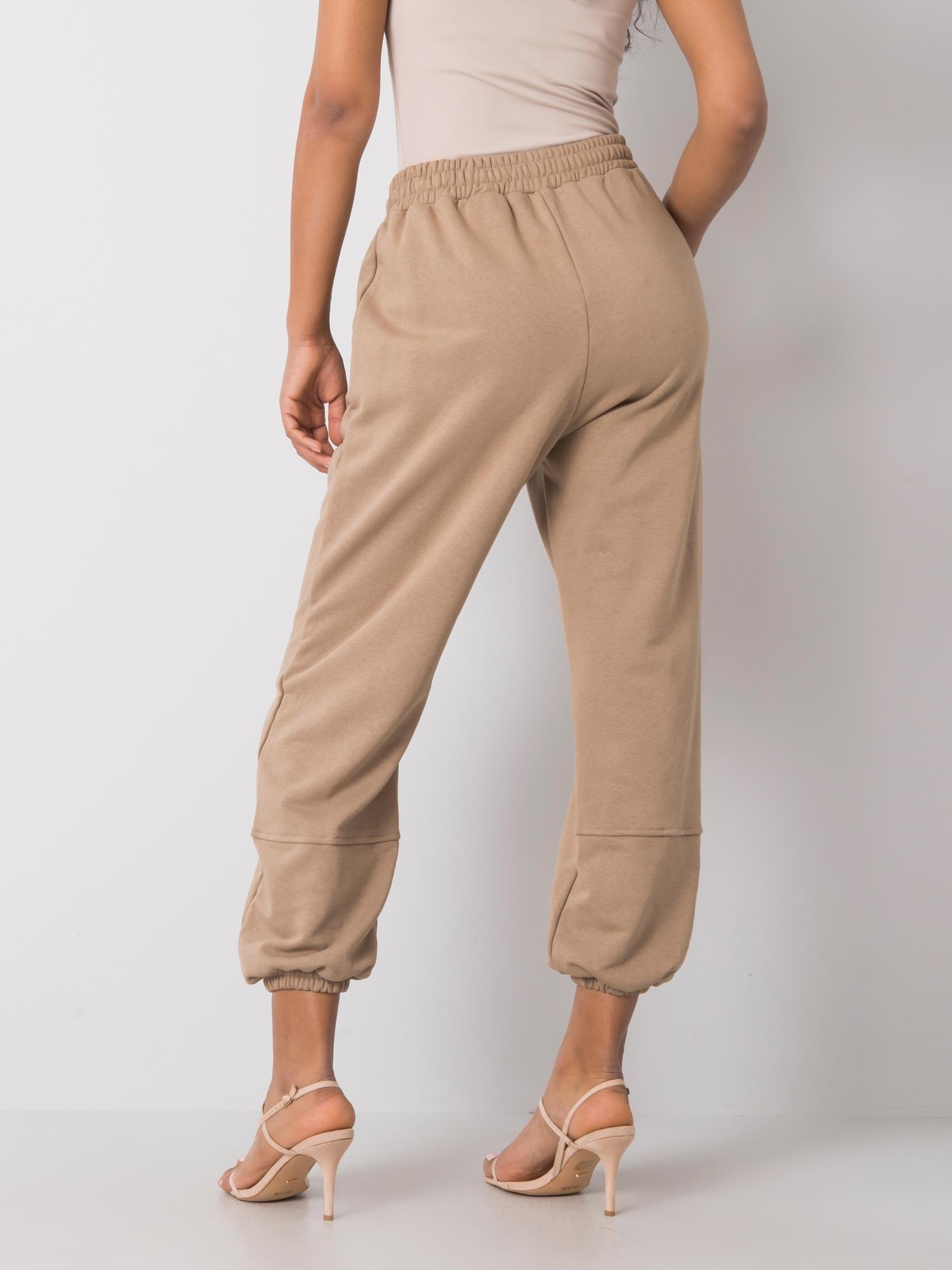 Sweatpants-EM-DR-ES-21-535.20-dark beige
