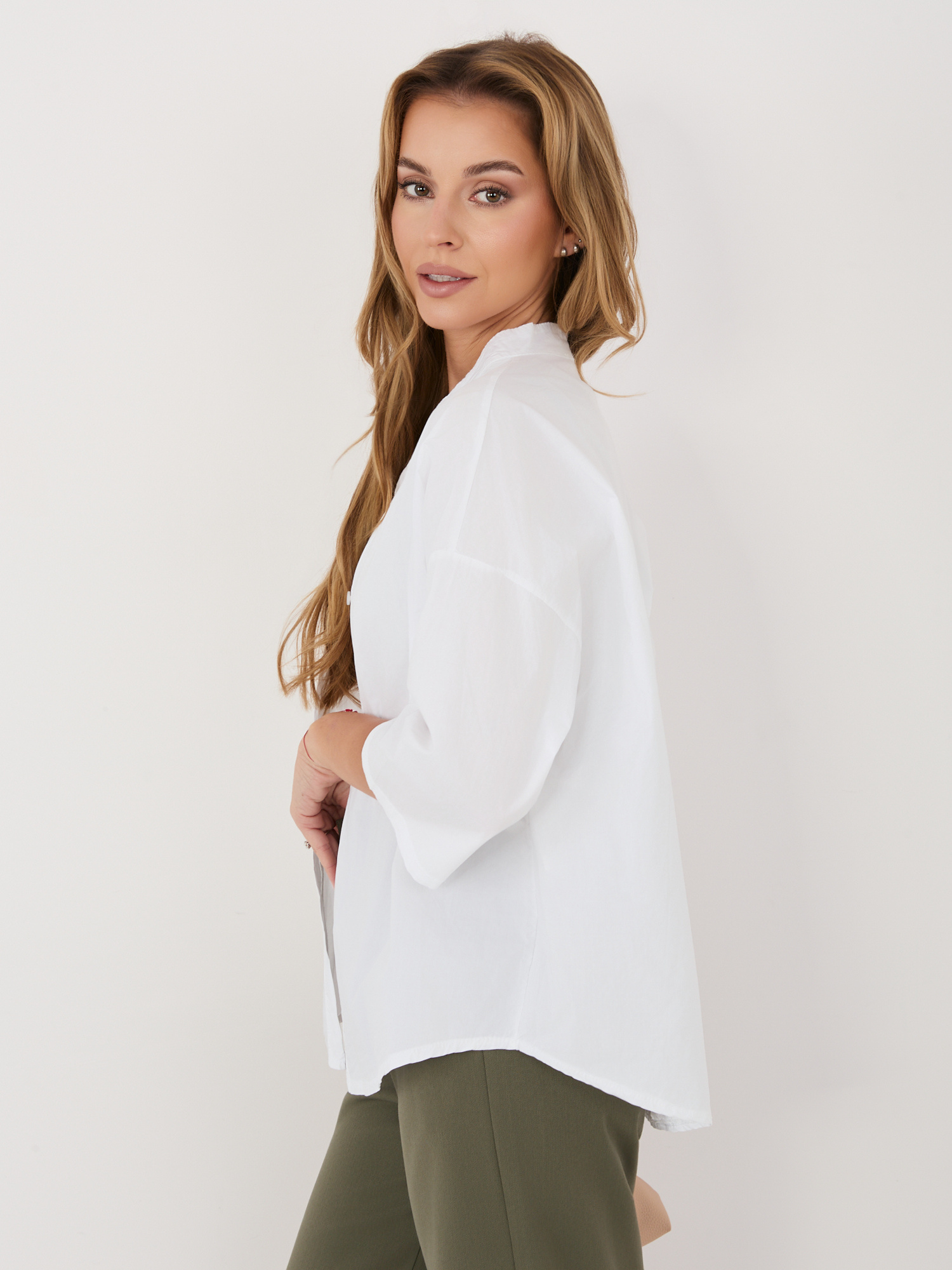 Бяла дамска памучна риза