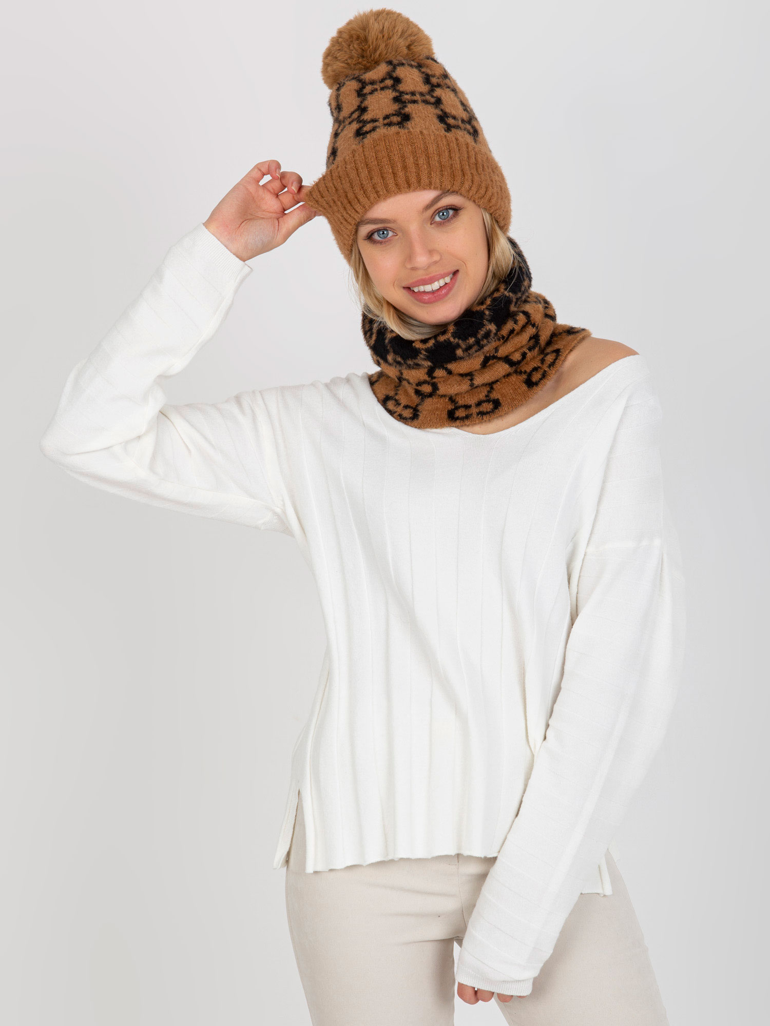 Cap-AT-CZ-CM-319.41P-camel
