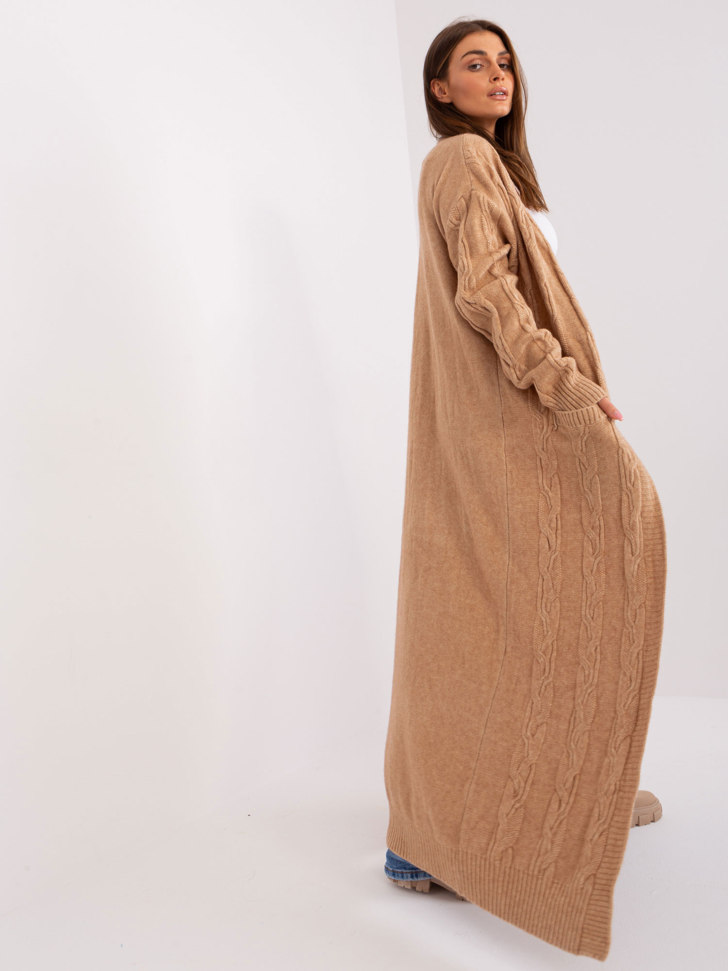 Cardigan-AT-SW-2395.30-camel