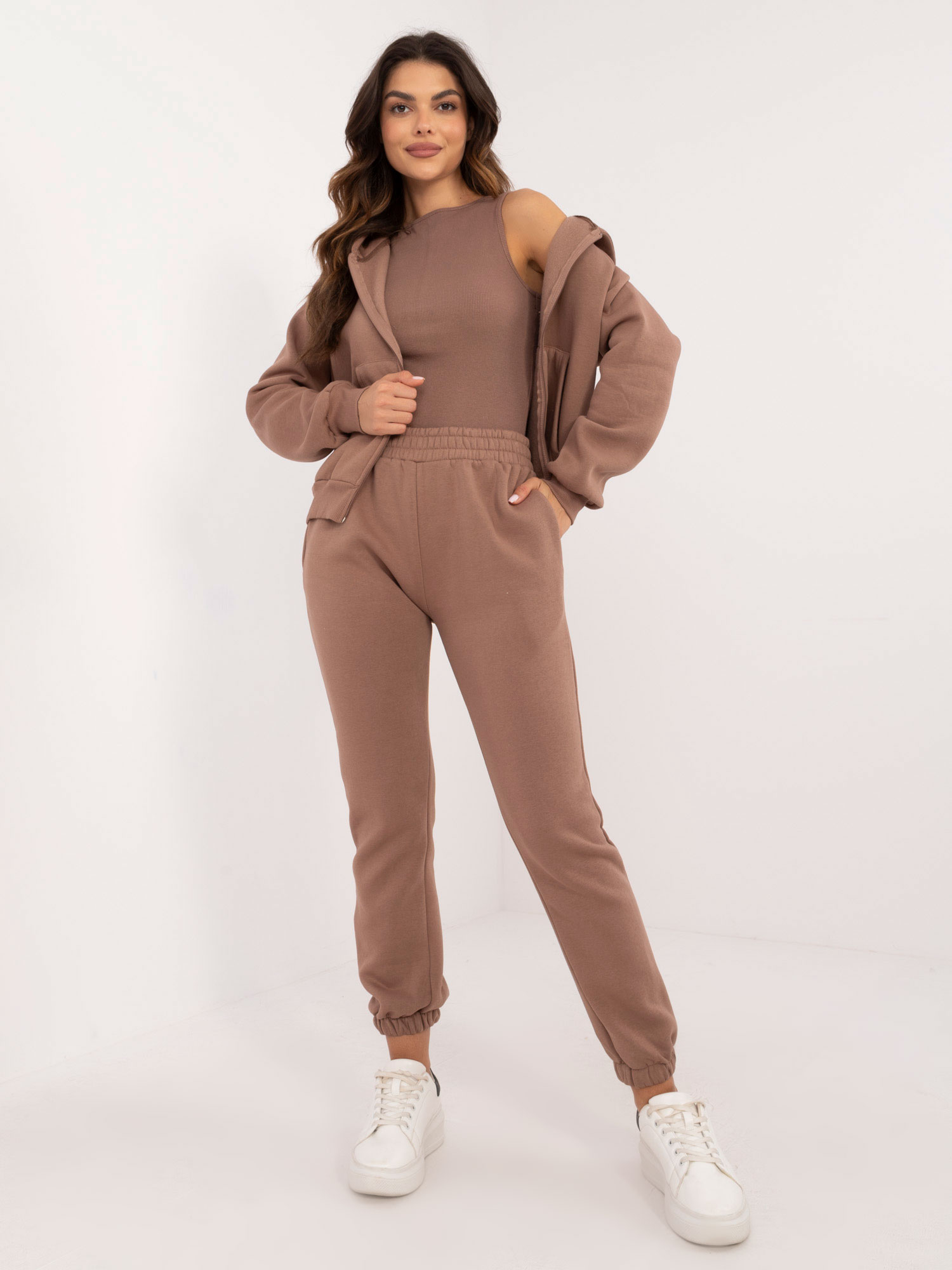 Set-EM-KMPL-862.28-brown