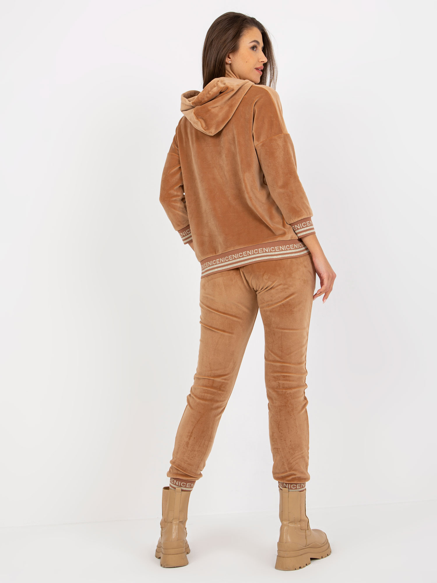 RV-KMPL-8286.40-camel set