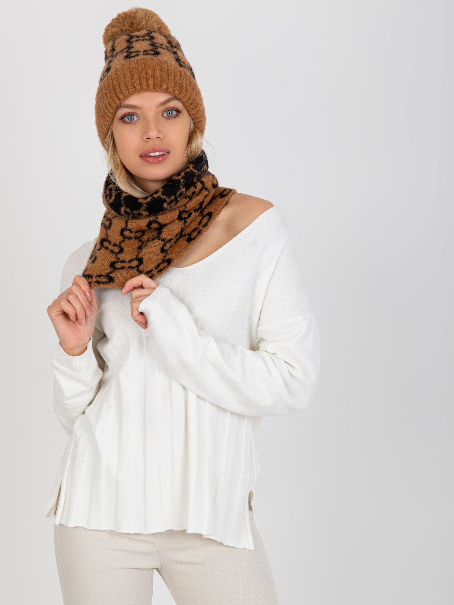 Snood-AT-KM-CM-333.33P-camel