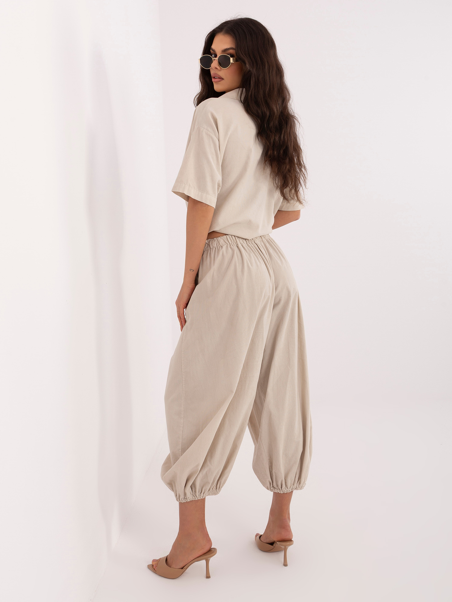 Бежови клинове с парашут