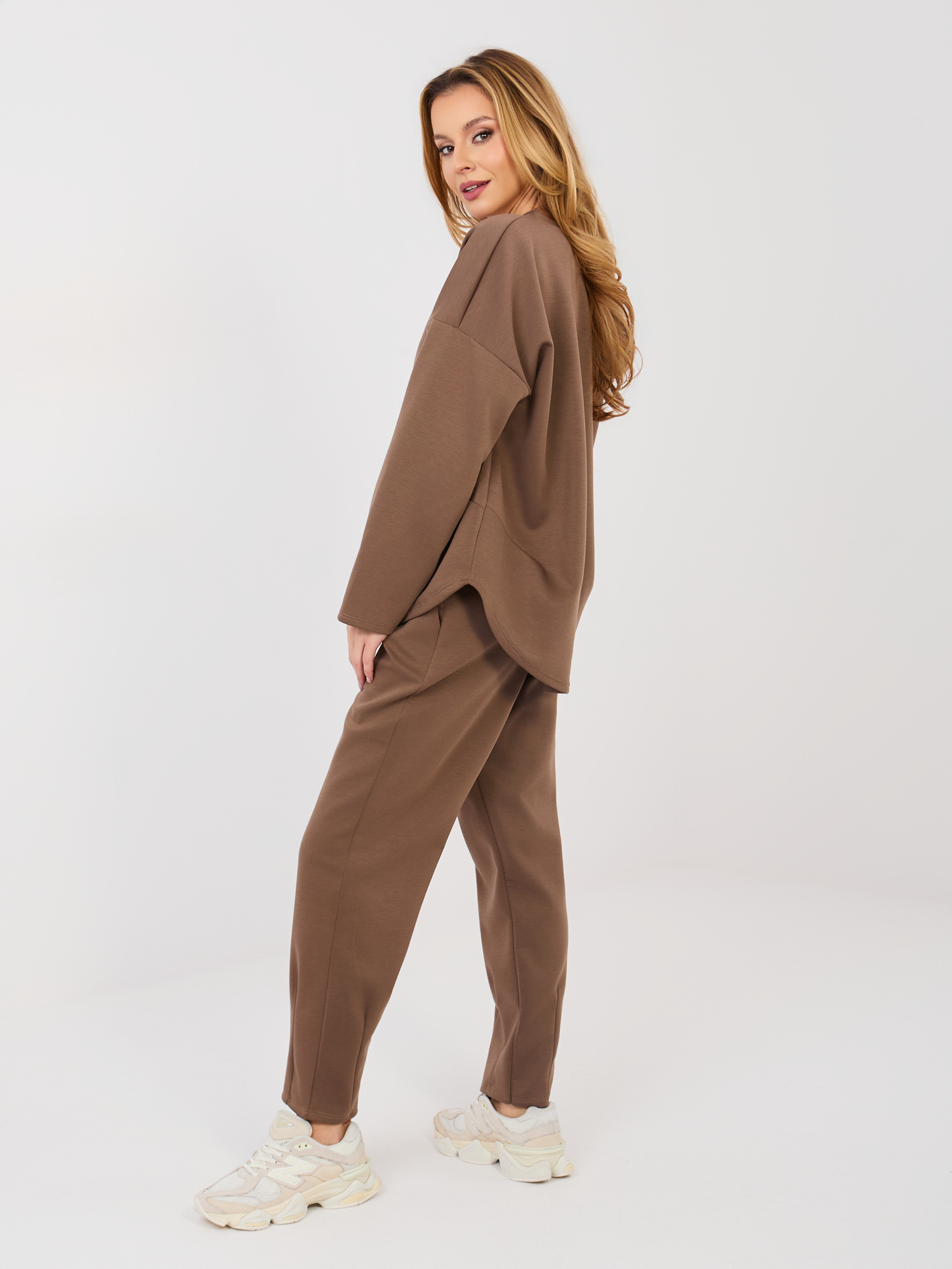 Hnědá tepláková souprava