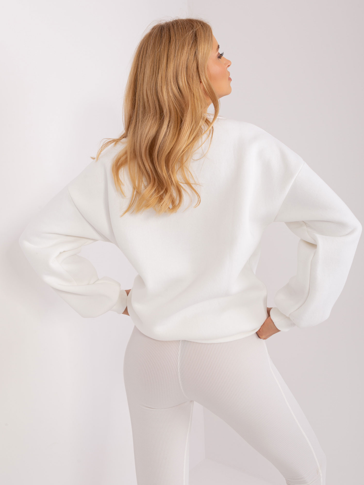 Sweatshirt-EM-BL-617-10.71-ecru