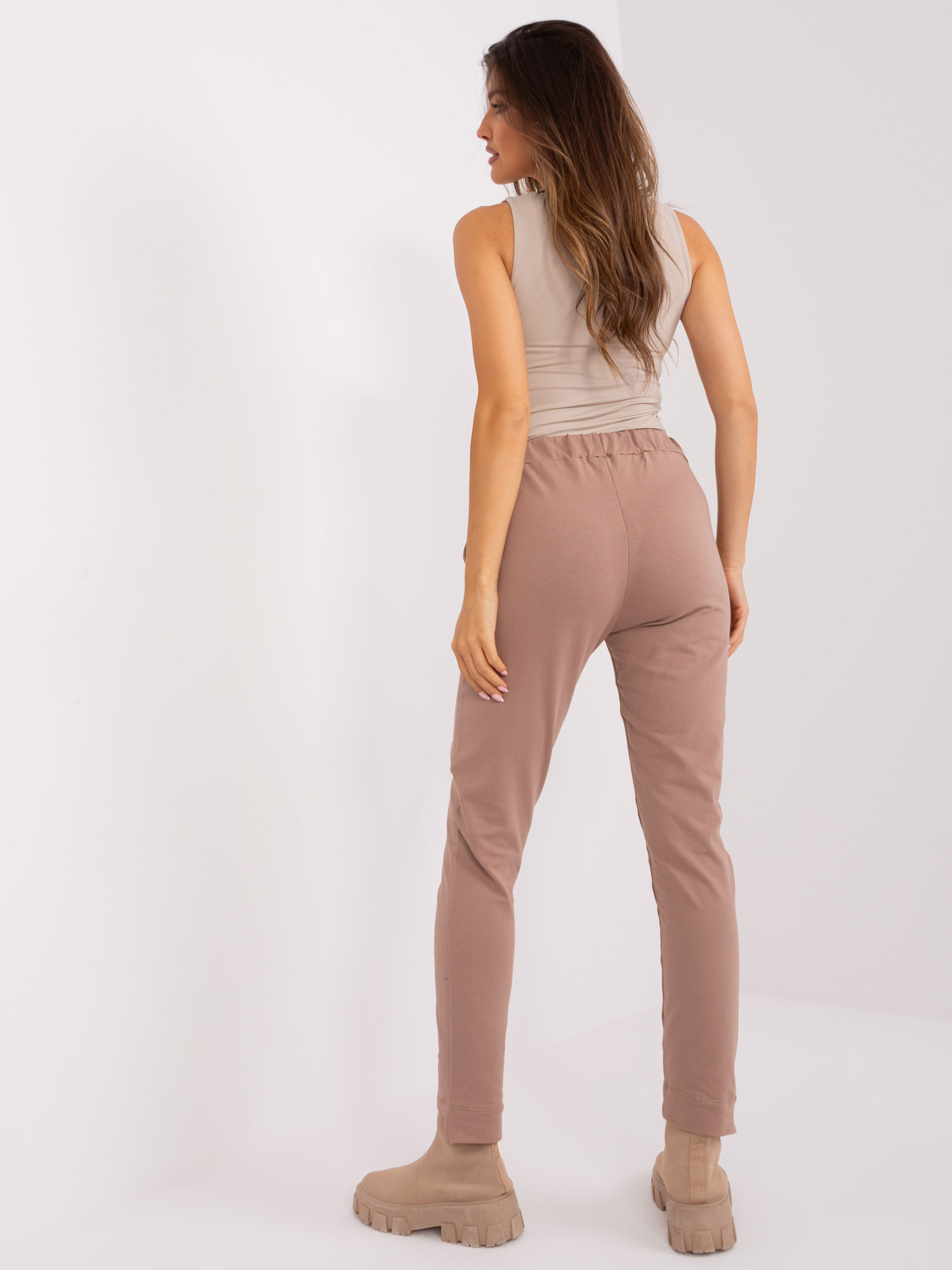 Sweatpants-RV-DR-8370-1.57P-dark beige