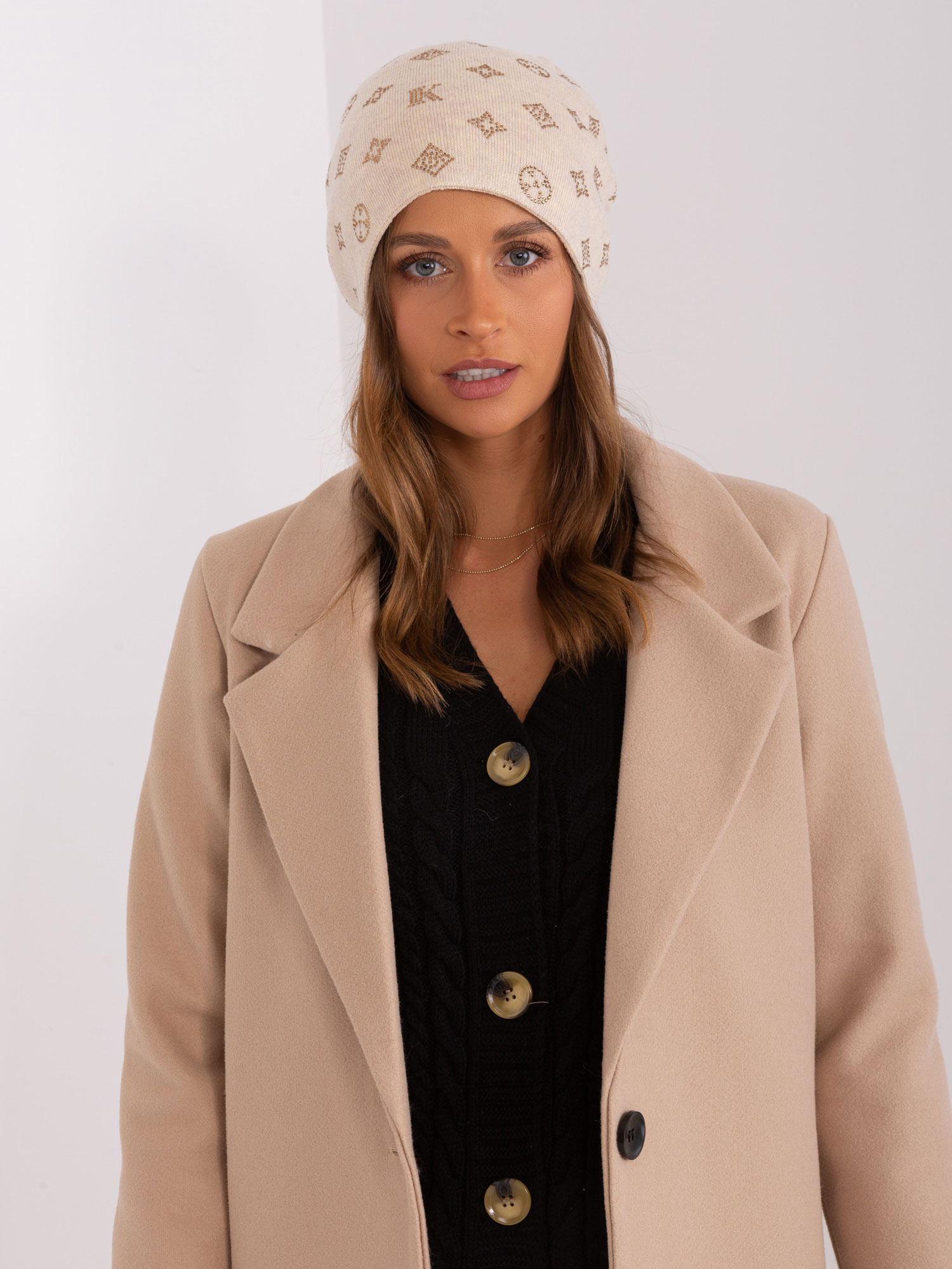 Cap-AT-CZ-2325.85-light beige