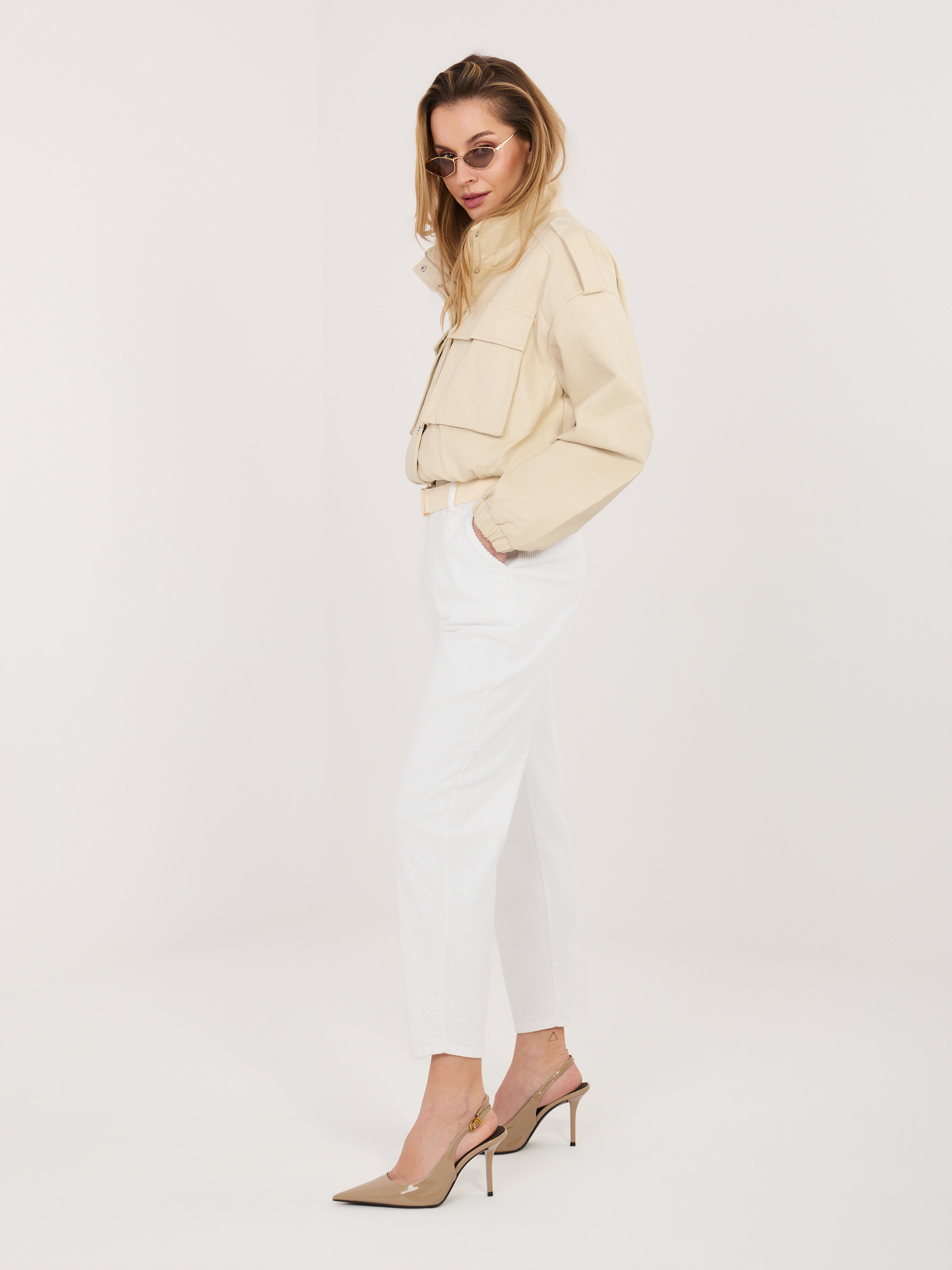 Екрю панталон с колан