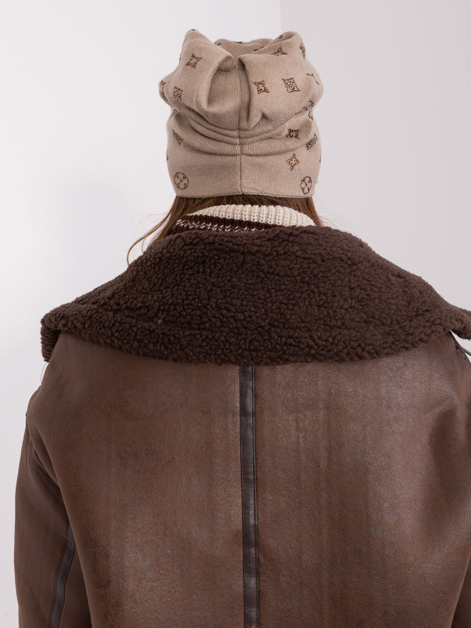 Cap-AT-CZ-2325.85-dark beige