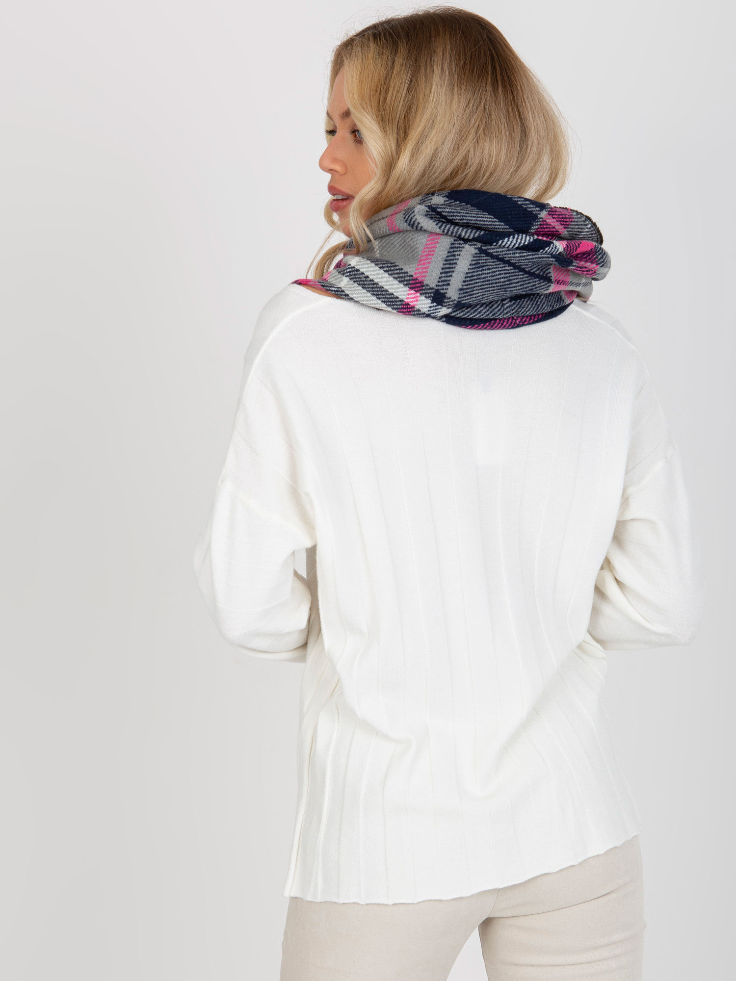 Snood-AT-KM-1402.20-grey-pink