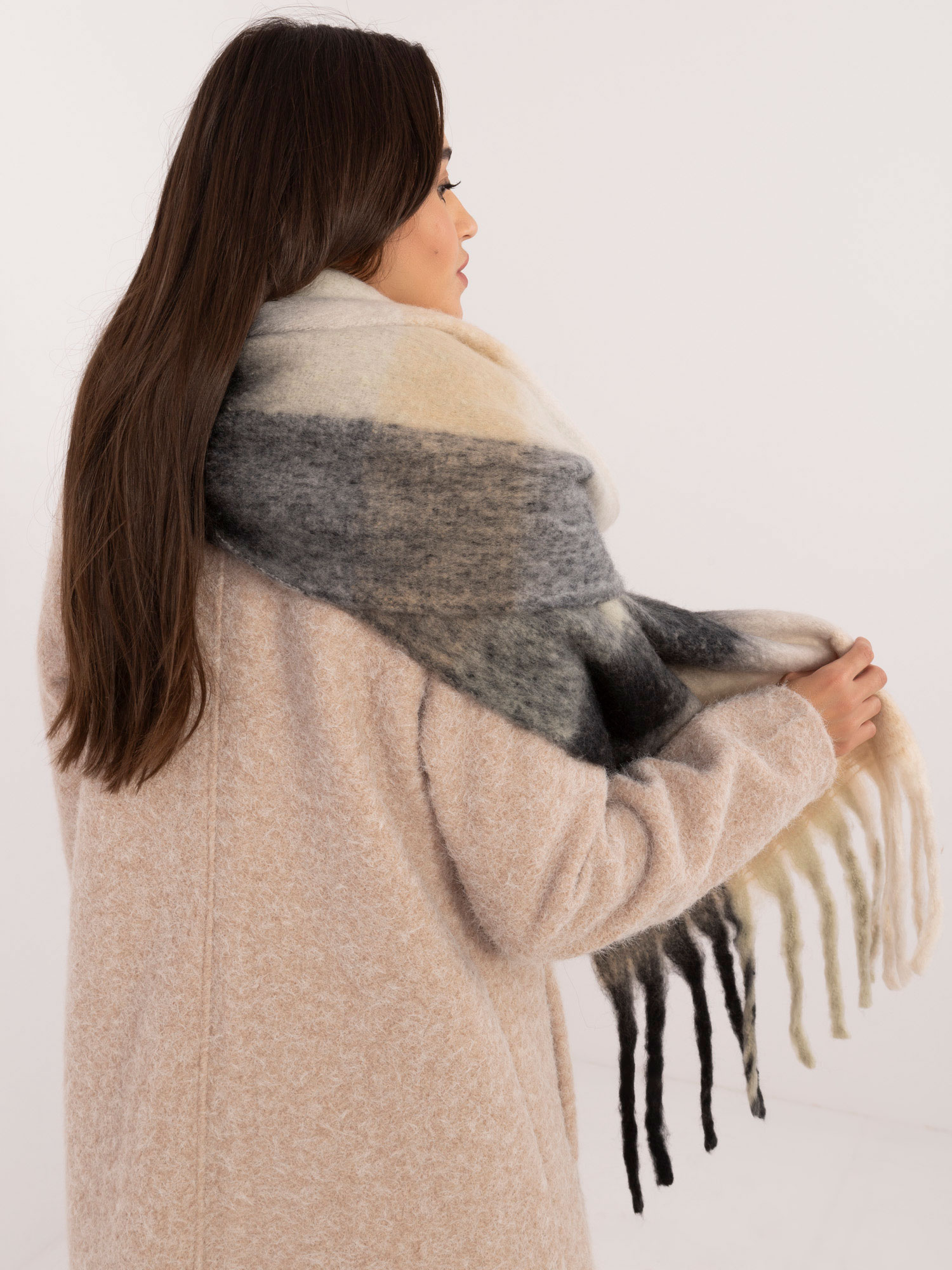 Scarf-AT-SZ-2312501.62-black-beige