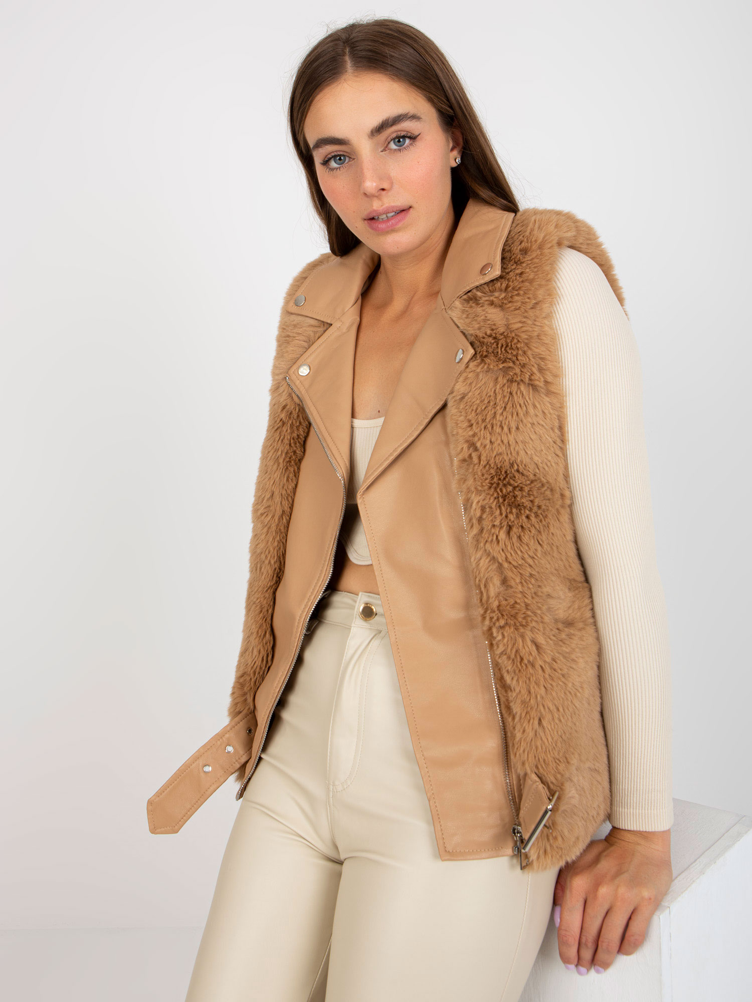 Vest-AI-KZ-FL202036.63-camel