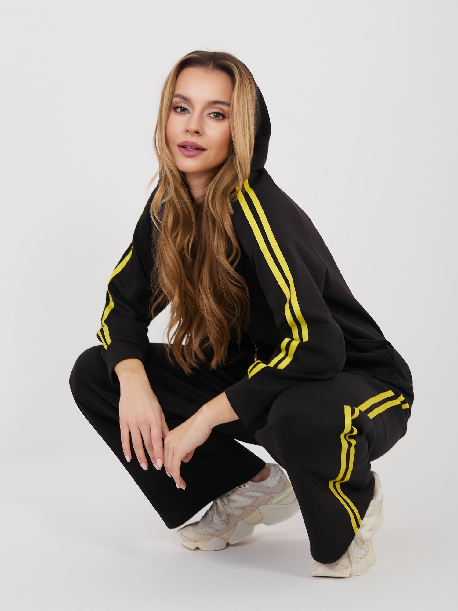 Черен комплект от трико с райета