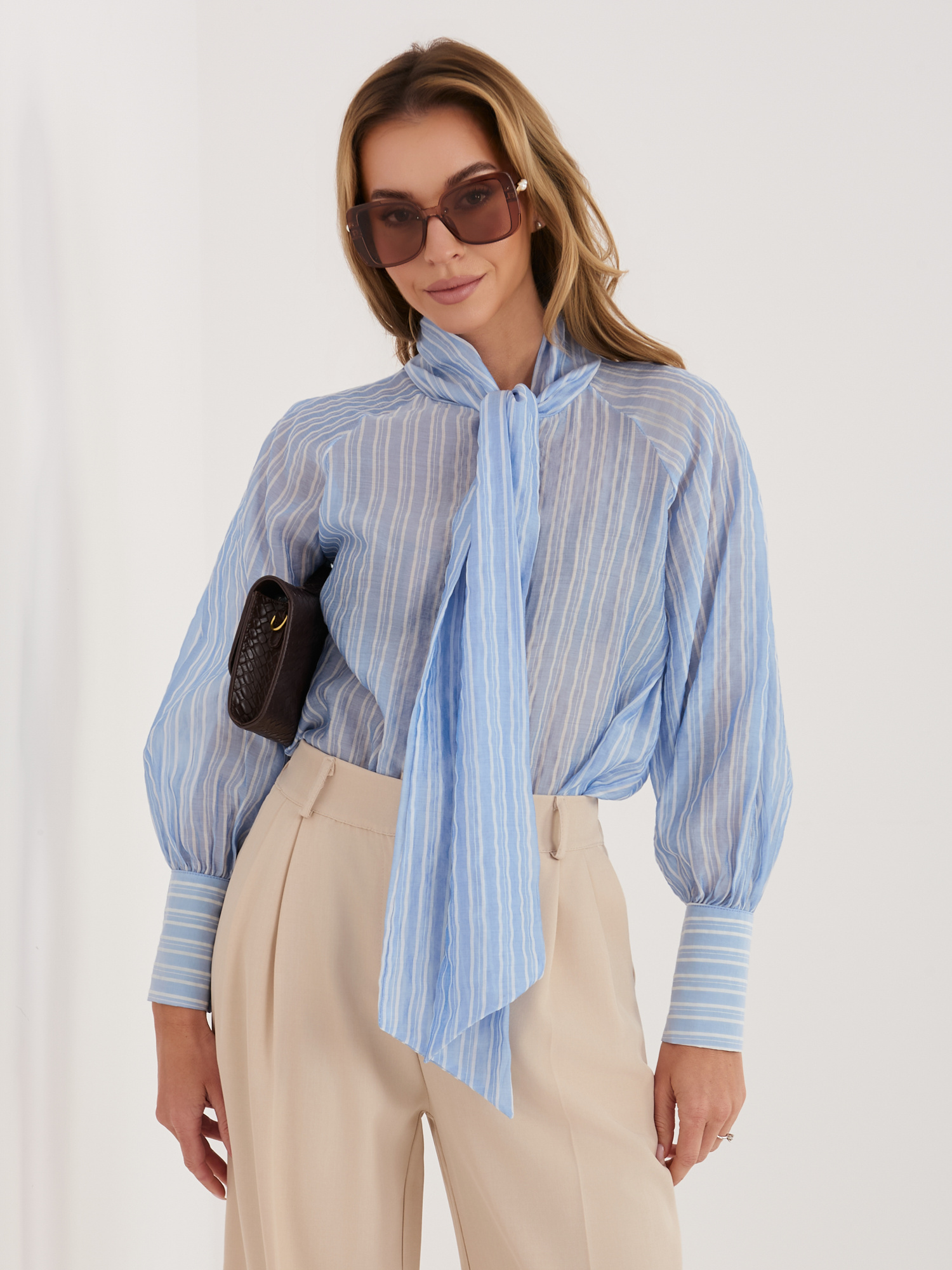 Светлосиня дамска риза