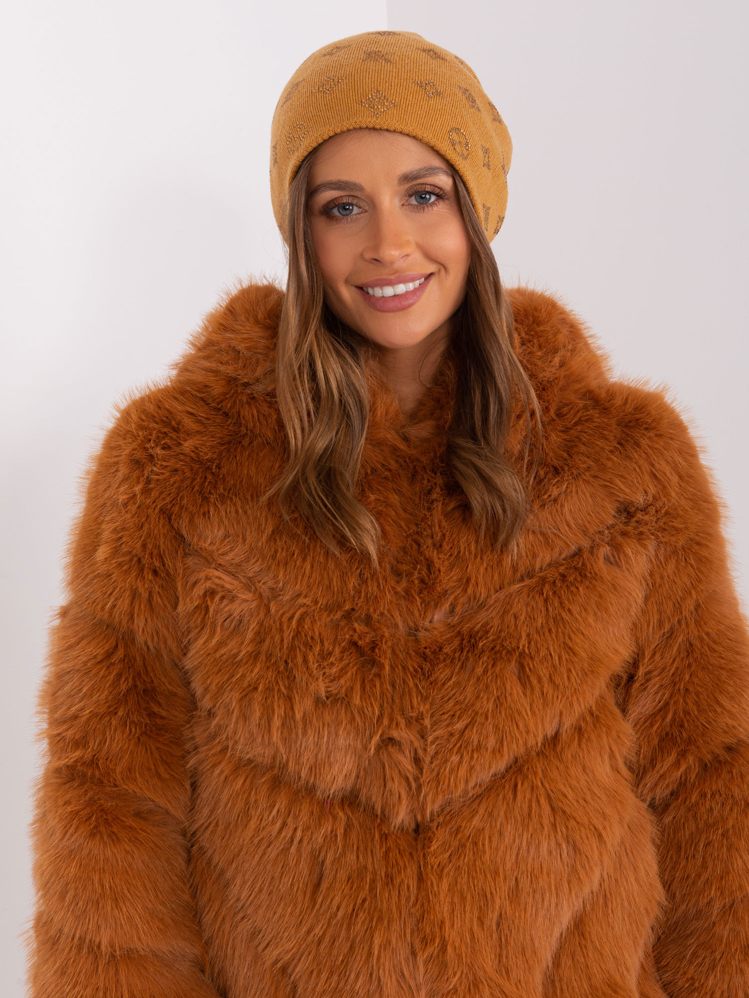 Cap-AT-CZ-2325.96-dark yellow