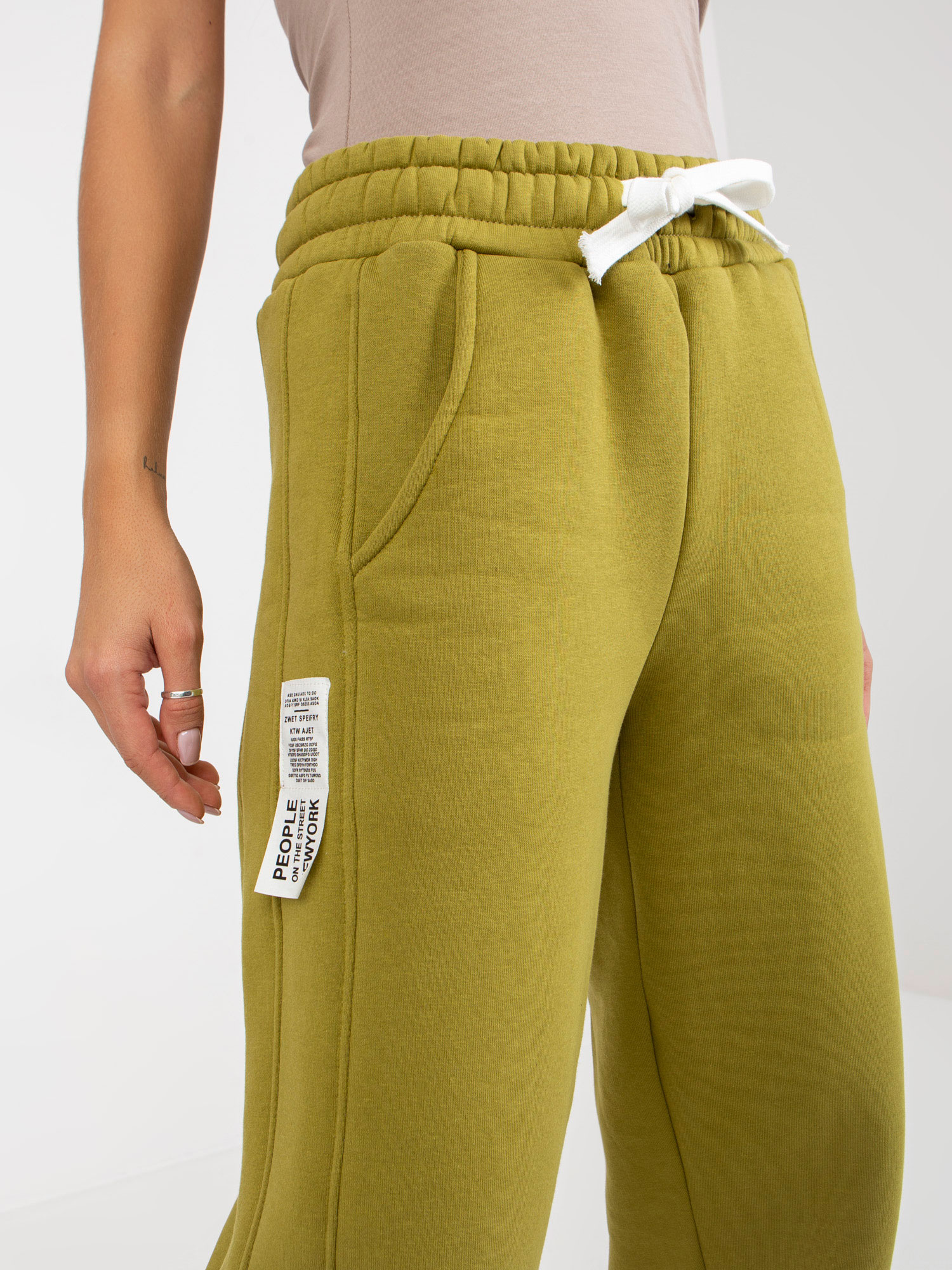 Sweatpants-FA-DR-8056.43P-olive