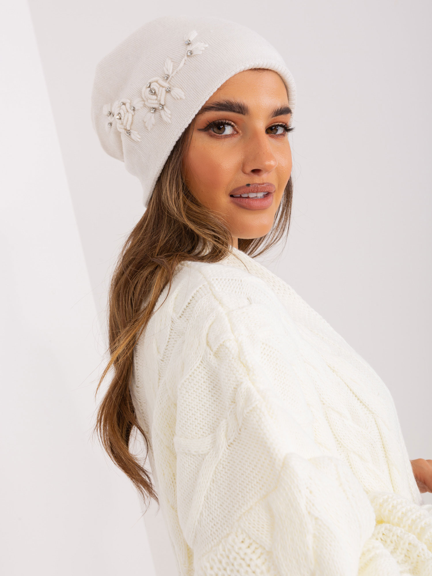 Cap-AT-CZ-2329.76-ecru