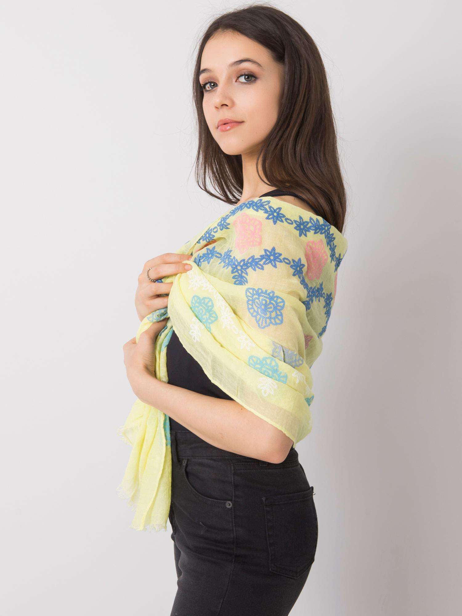 Banna-AT-CH-DM79934-Light Yellow
