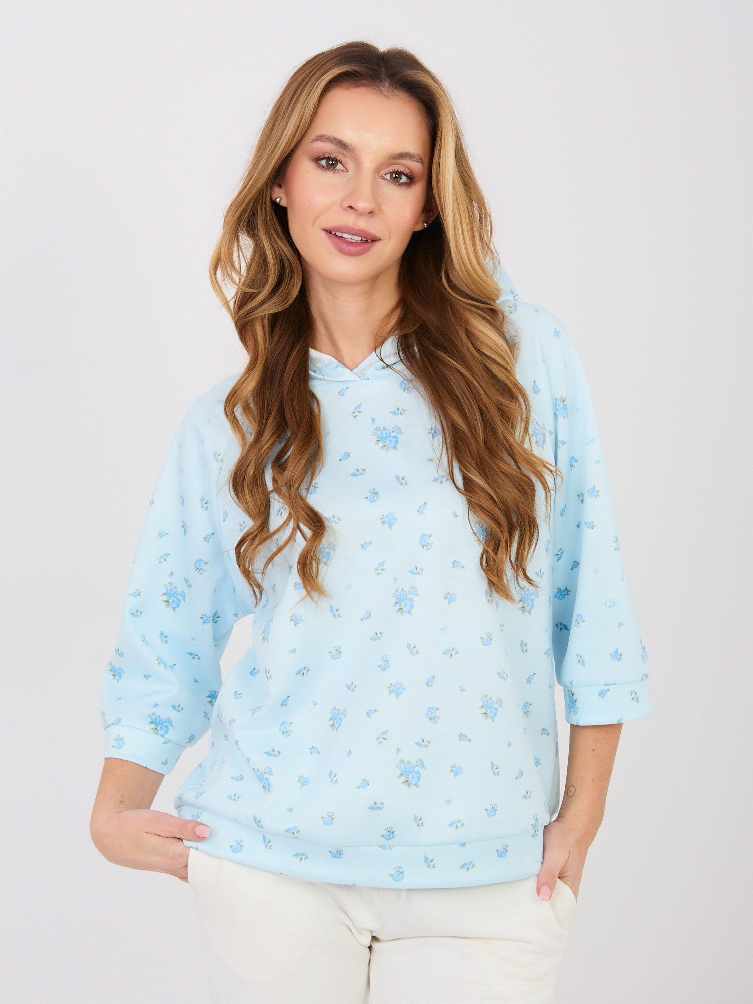 Pastelová modrá dámská blůza s 3/4 rukávem