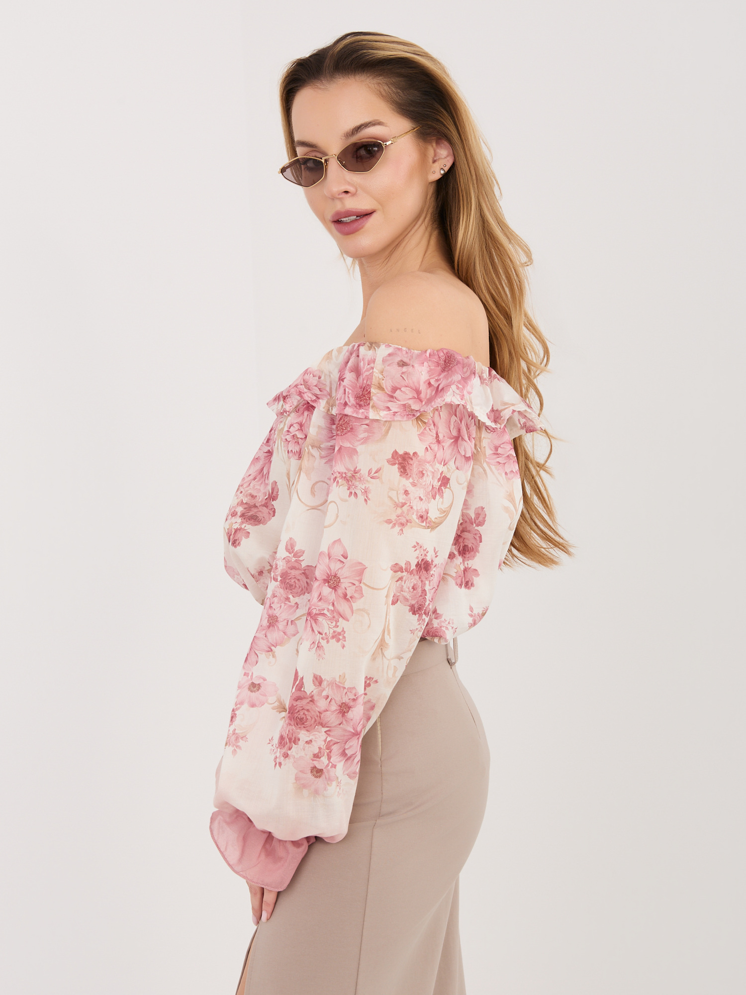 Розова испанска блуза