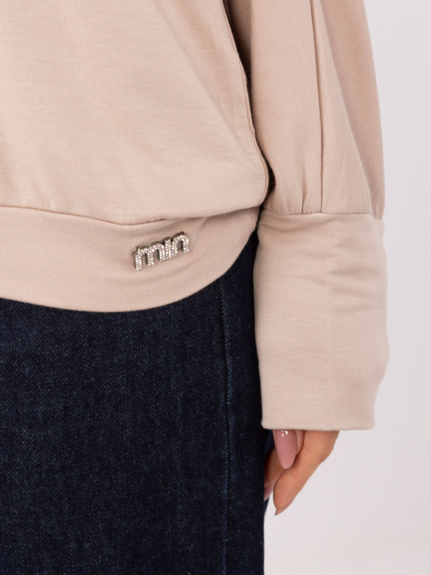 Béžová blúzka s dlhými rukávmi