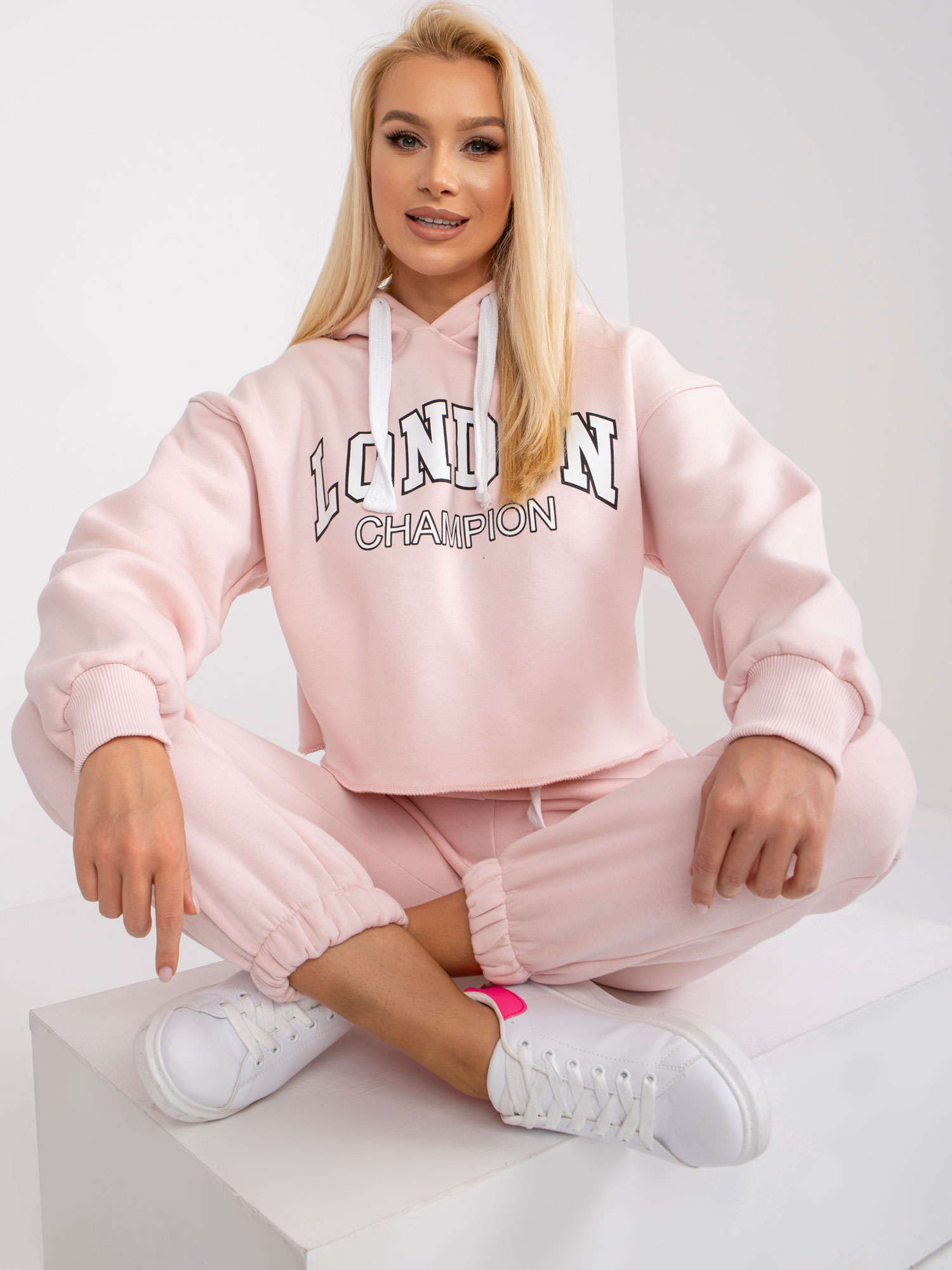 Set-EM-KMPL-720.01-white-pink