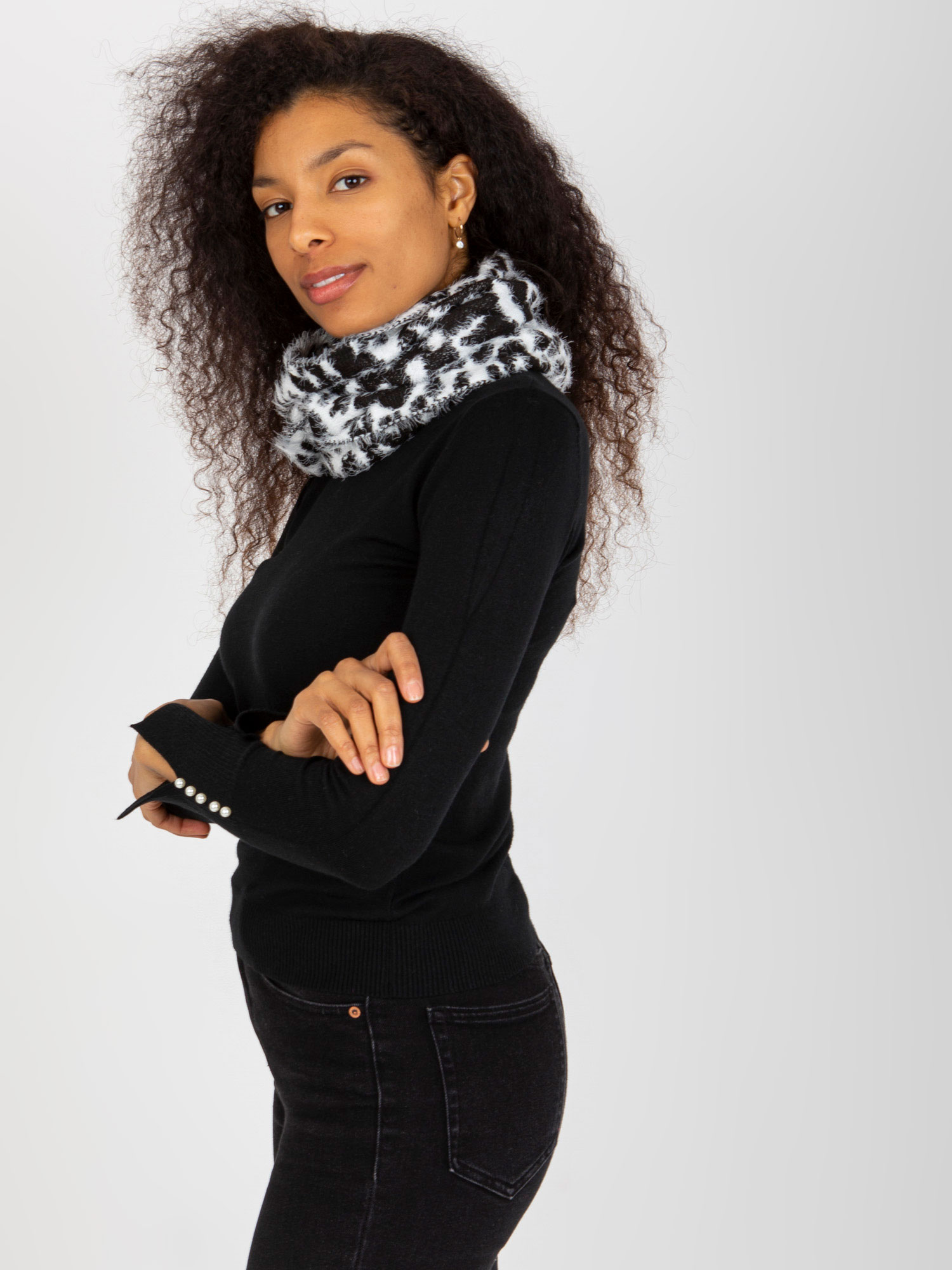 Scarf-AT-KM-ENEC-B63.33P-white-black