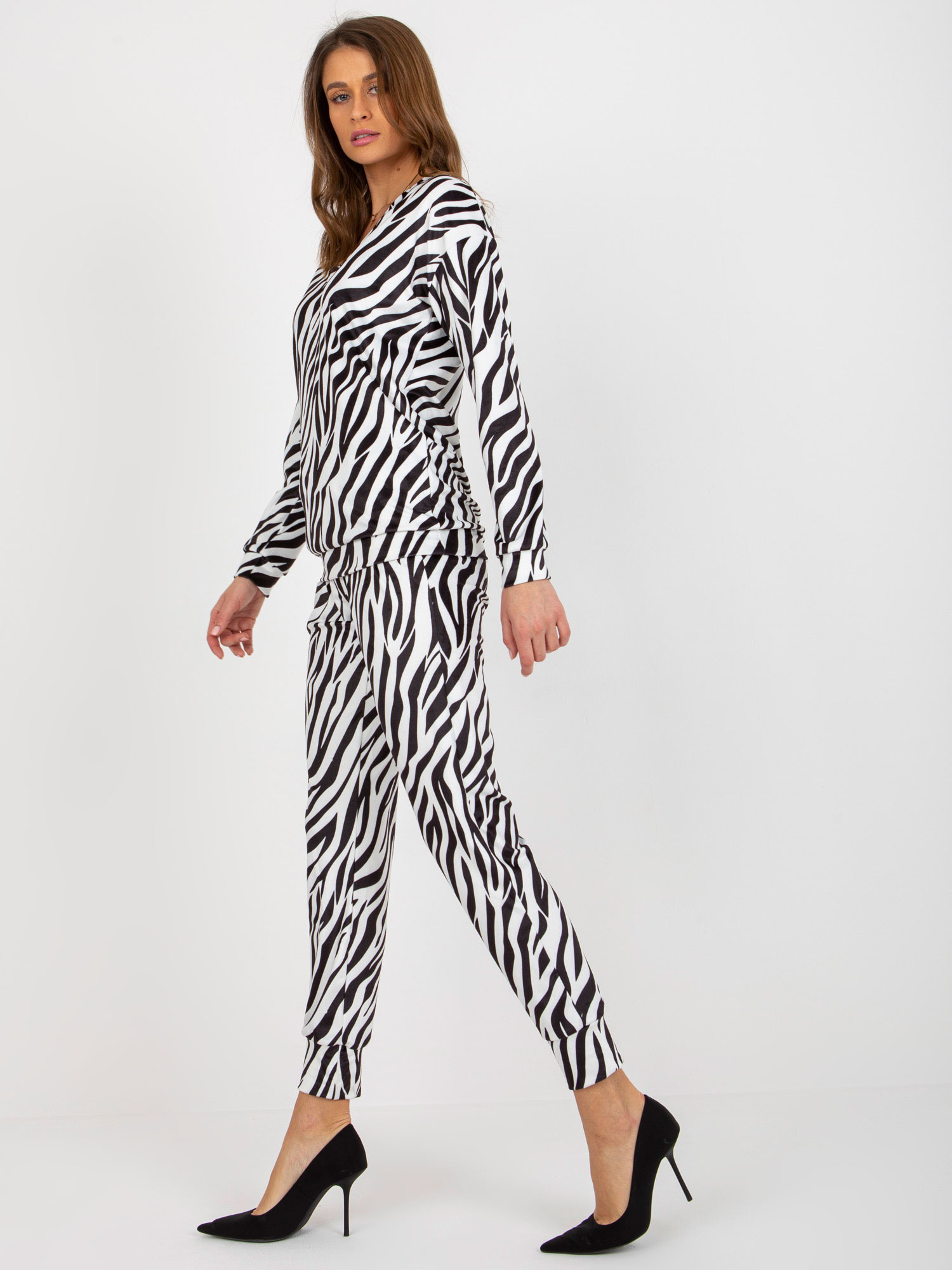 Set-LK-KMPL-509028-2.39P-white-black