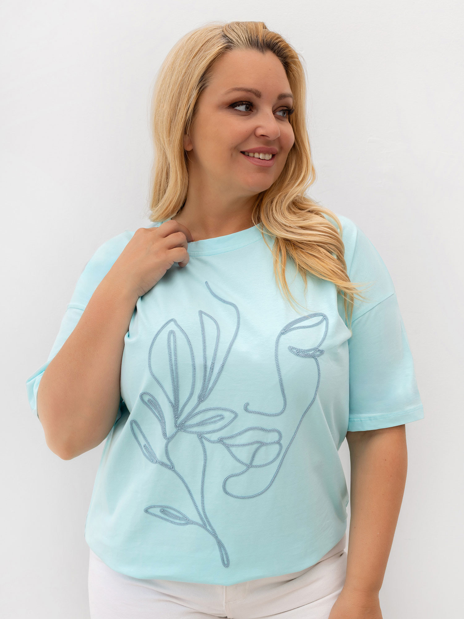 Mátové tričko plus size s kulatým výstřihem