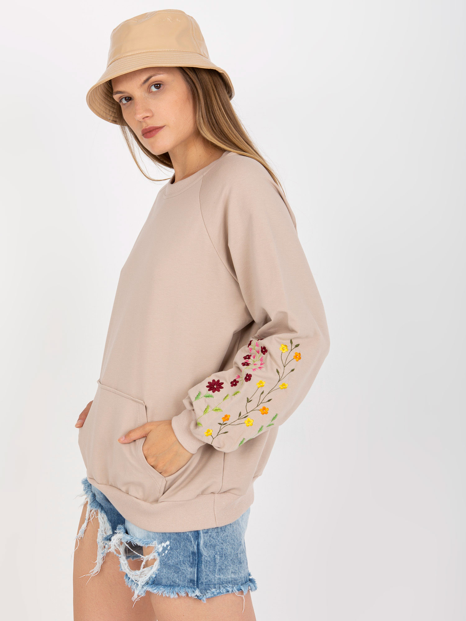 Sweatshirt-RV-BL-8061.97-beige