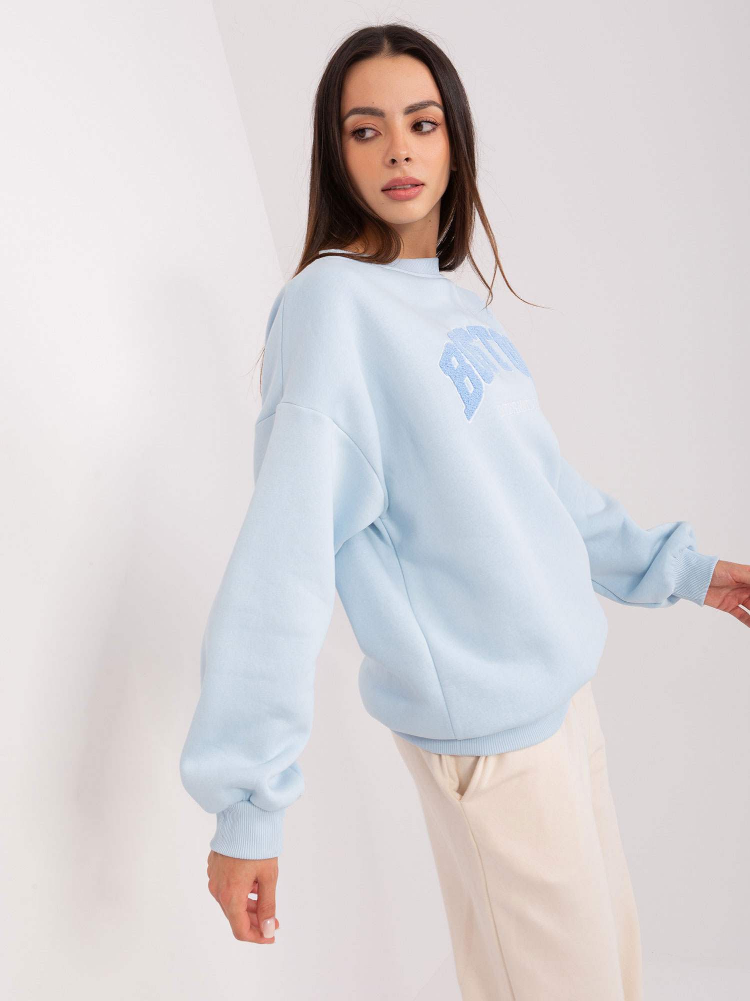 Sweatshirt-EM-BL-617-8.10-light blue