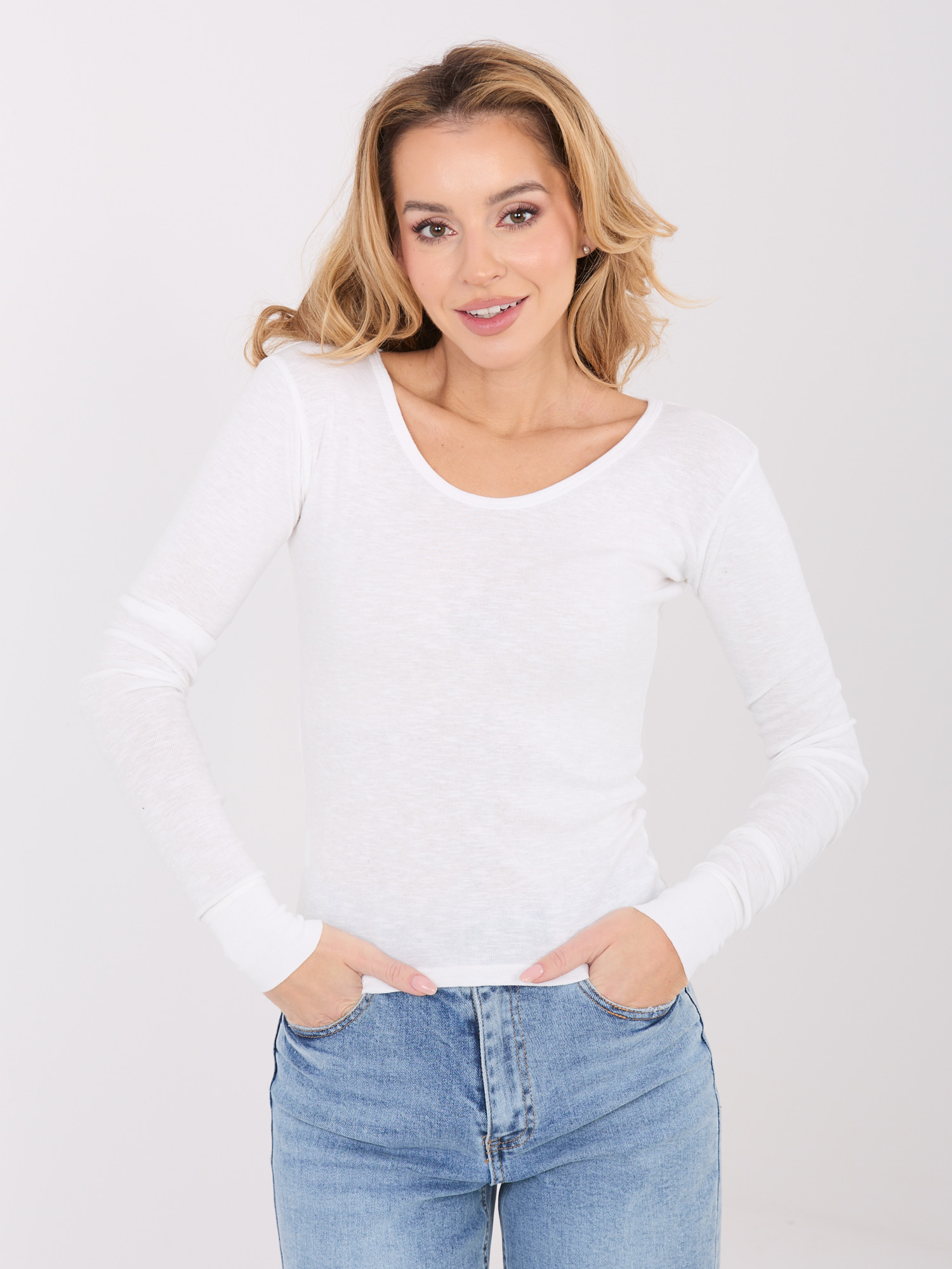 Jednobarevná halenka s dlouhým rukávem