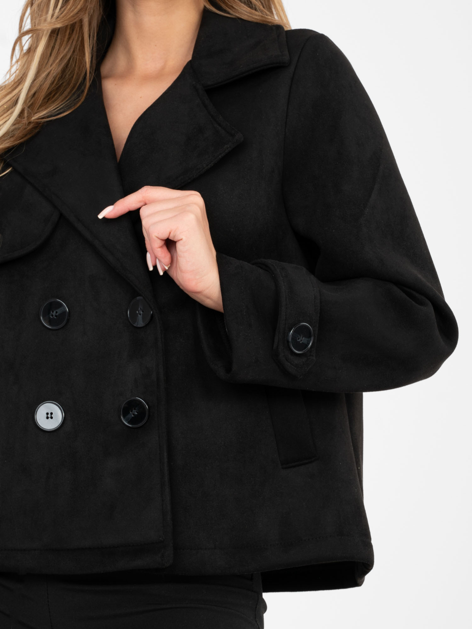 Černý přechodný plášť s kapsami