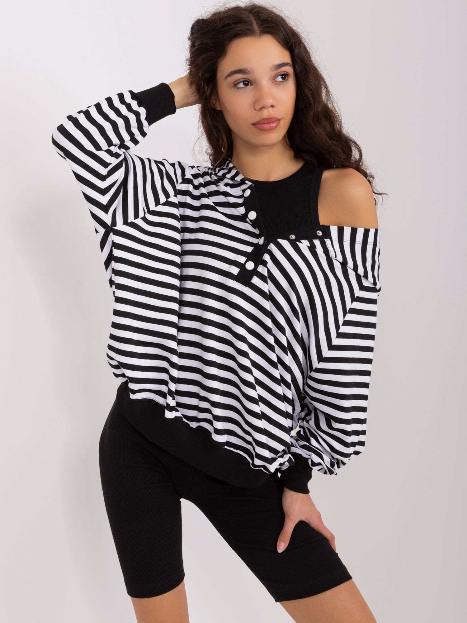 Set-EM-KMPL-828.14-black-white